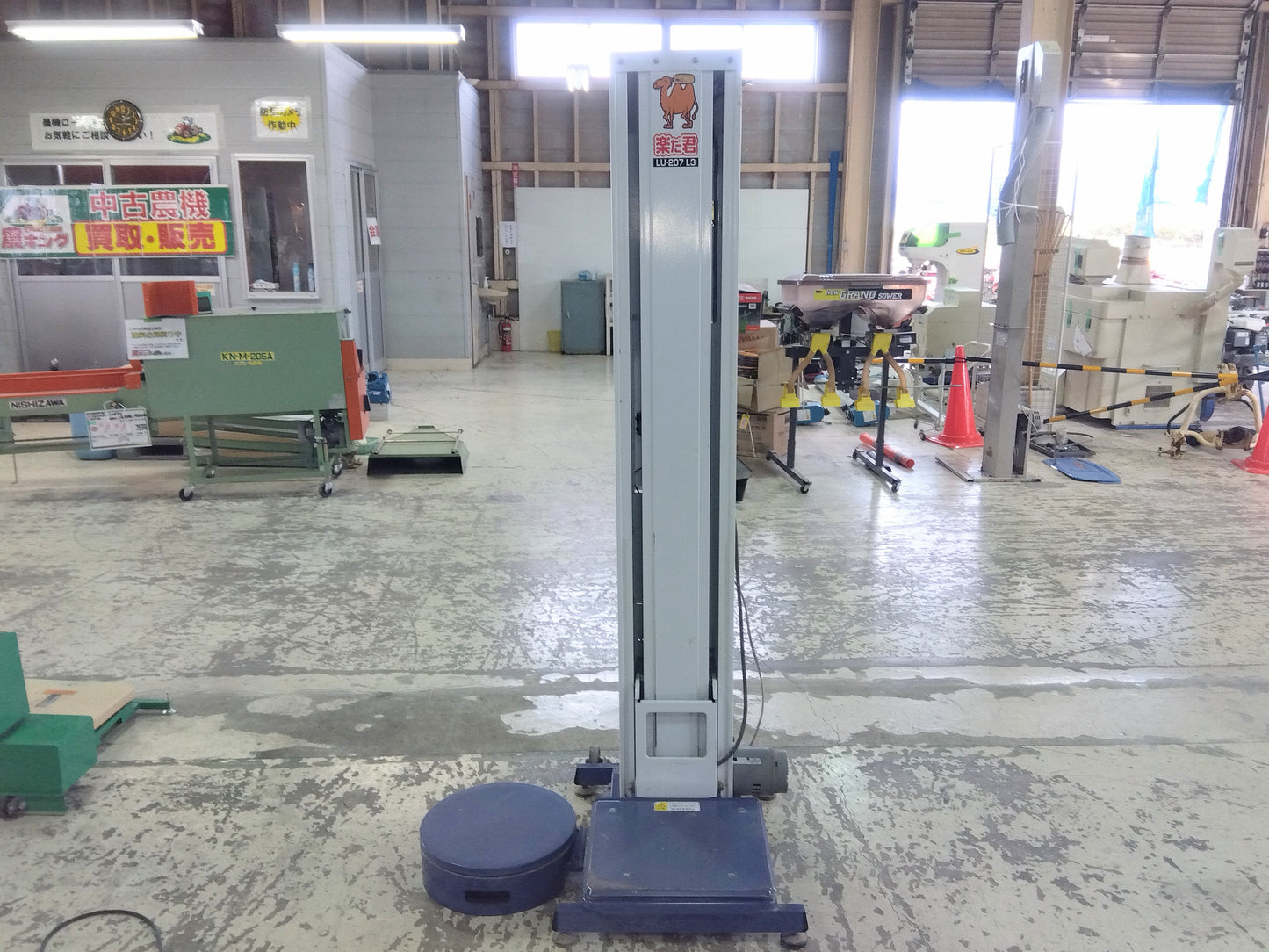 タイガーカワシマ中古米袋昇降機