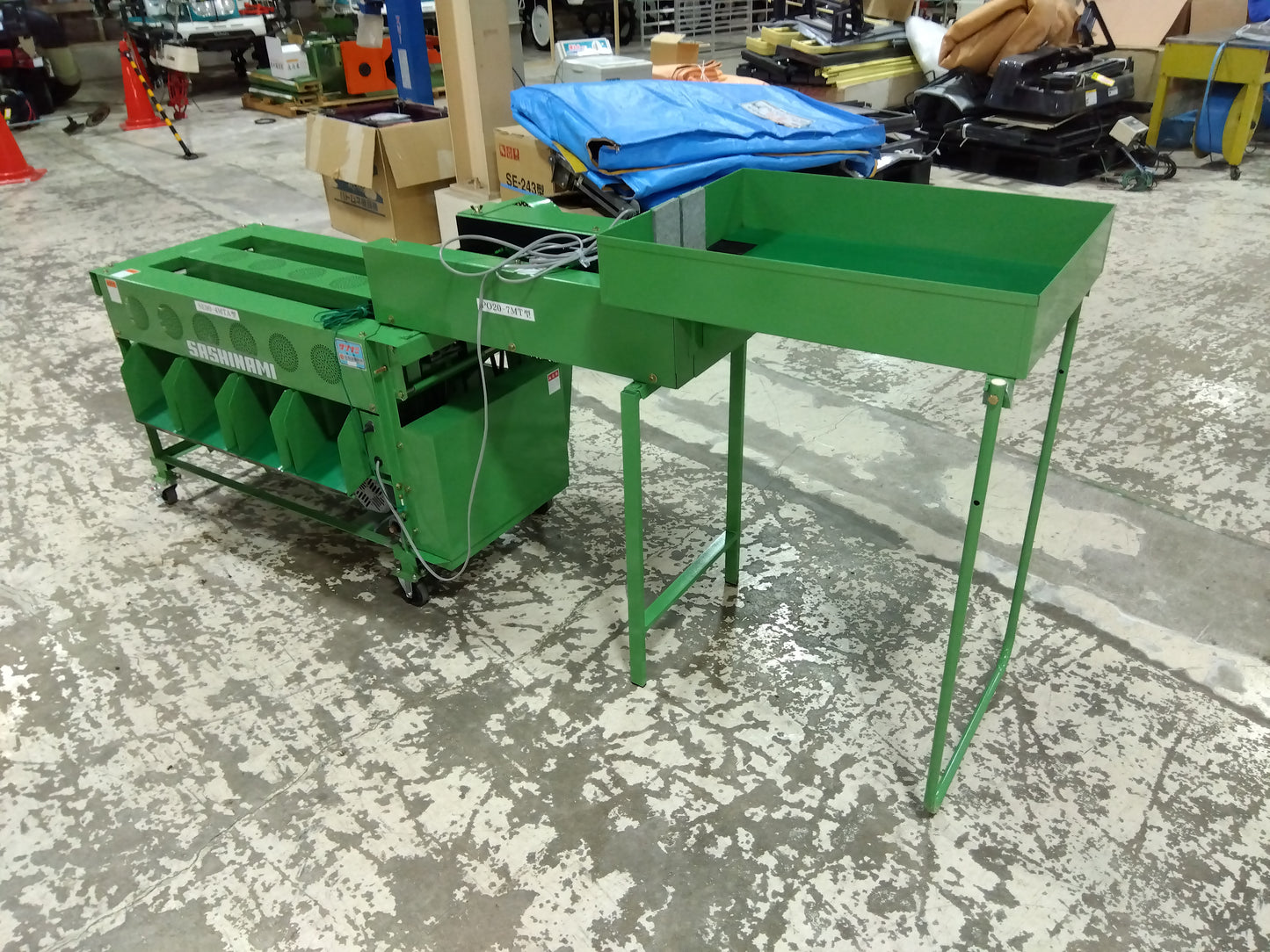 指浪　ミニトマト選果機+磨き機（供給機付き）