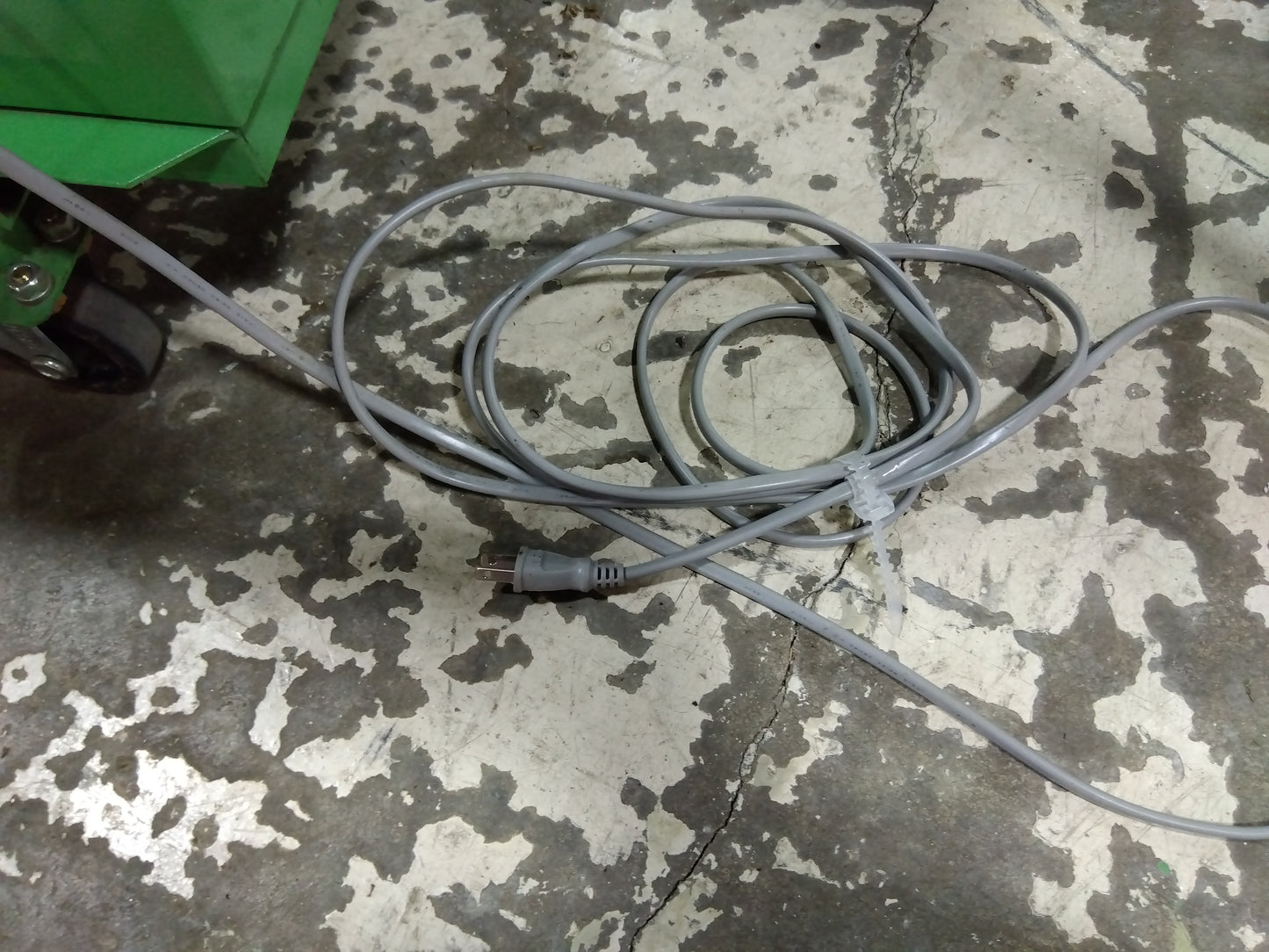 指浪　ミニトマト選果機+磨き機（供給機付き）