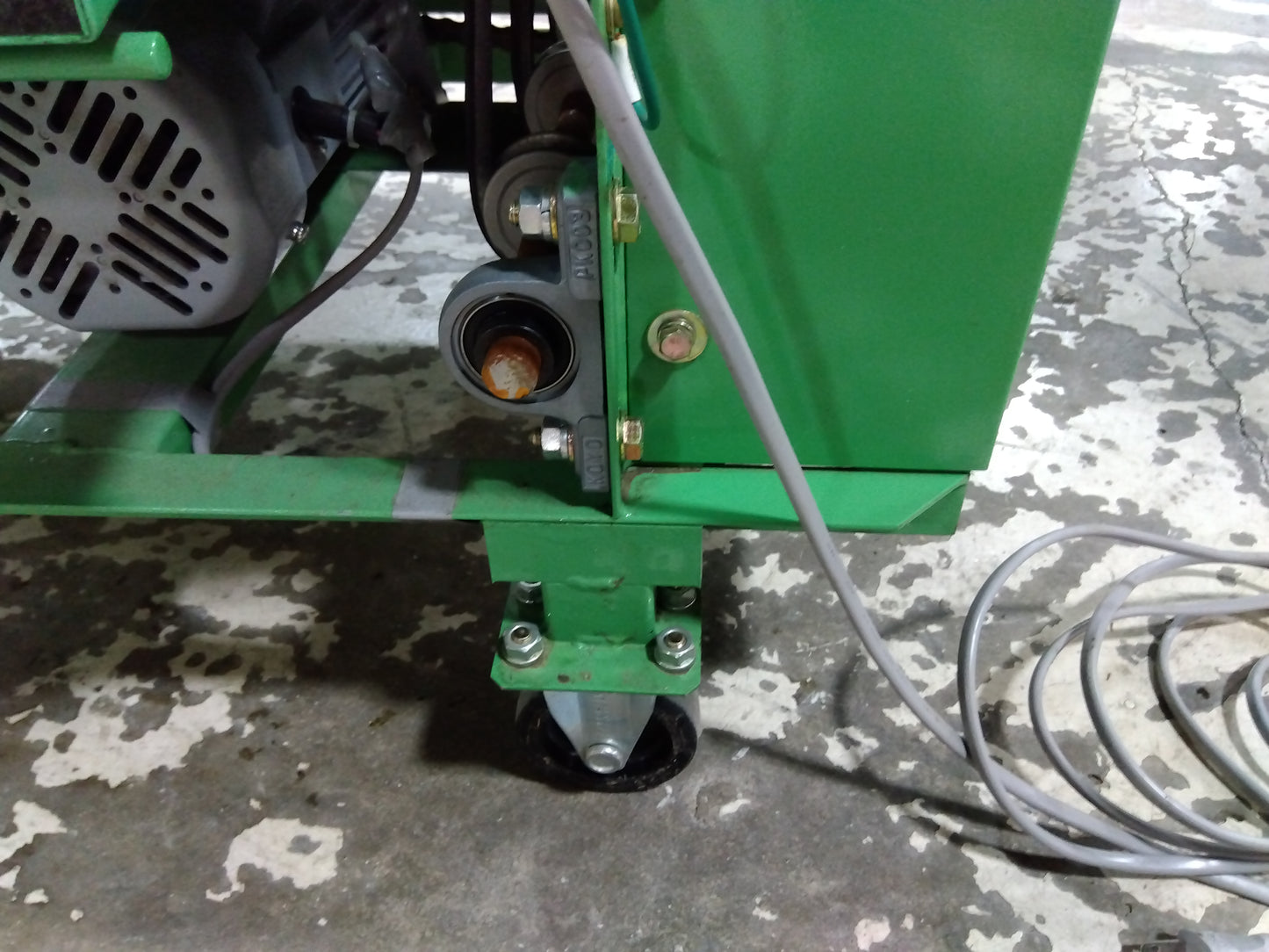 指浪　ミニトマト選果機+磨き機（供給機付き）