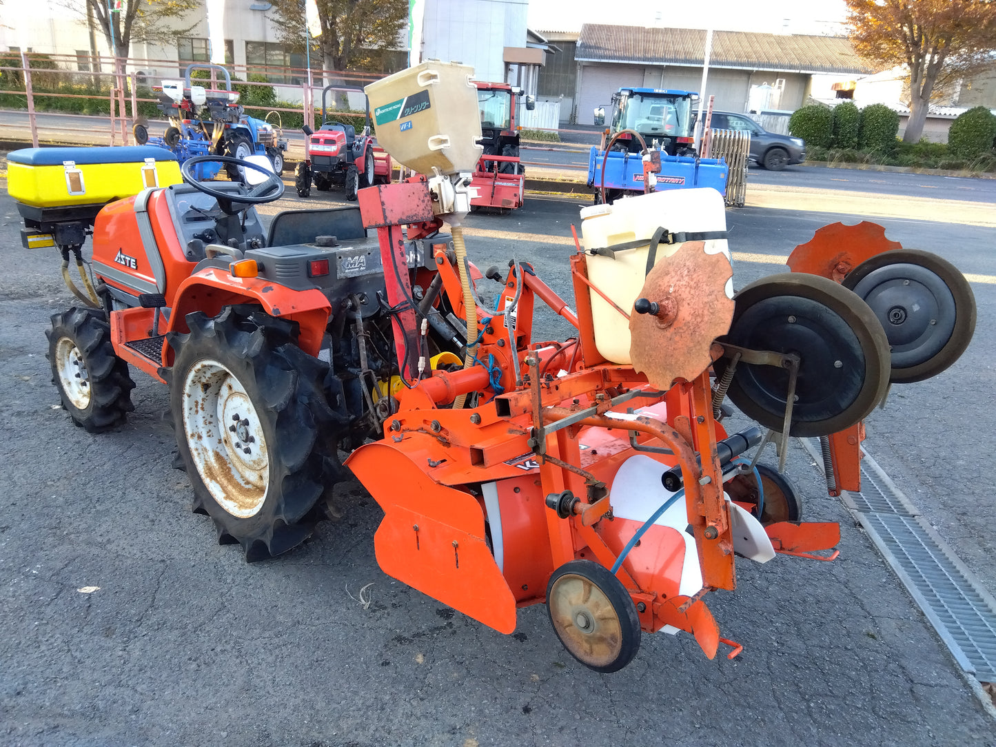 中古　クボタ　トラクター　A-19　19馬力　水平機能付き