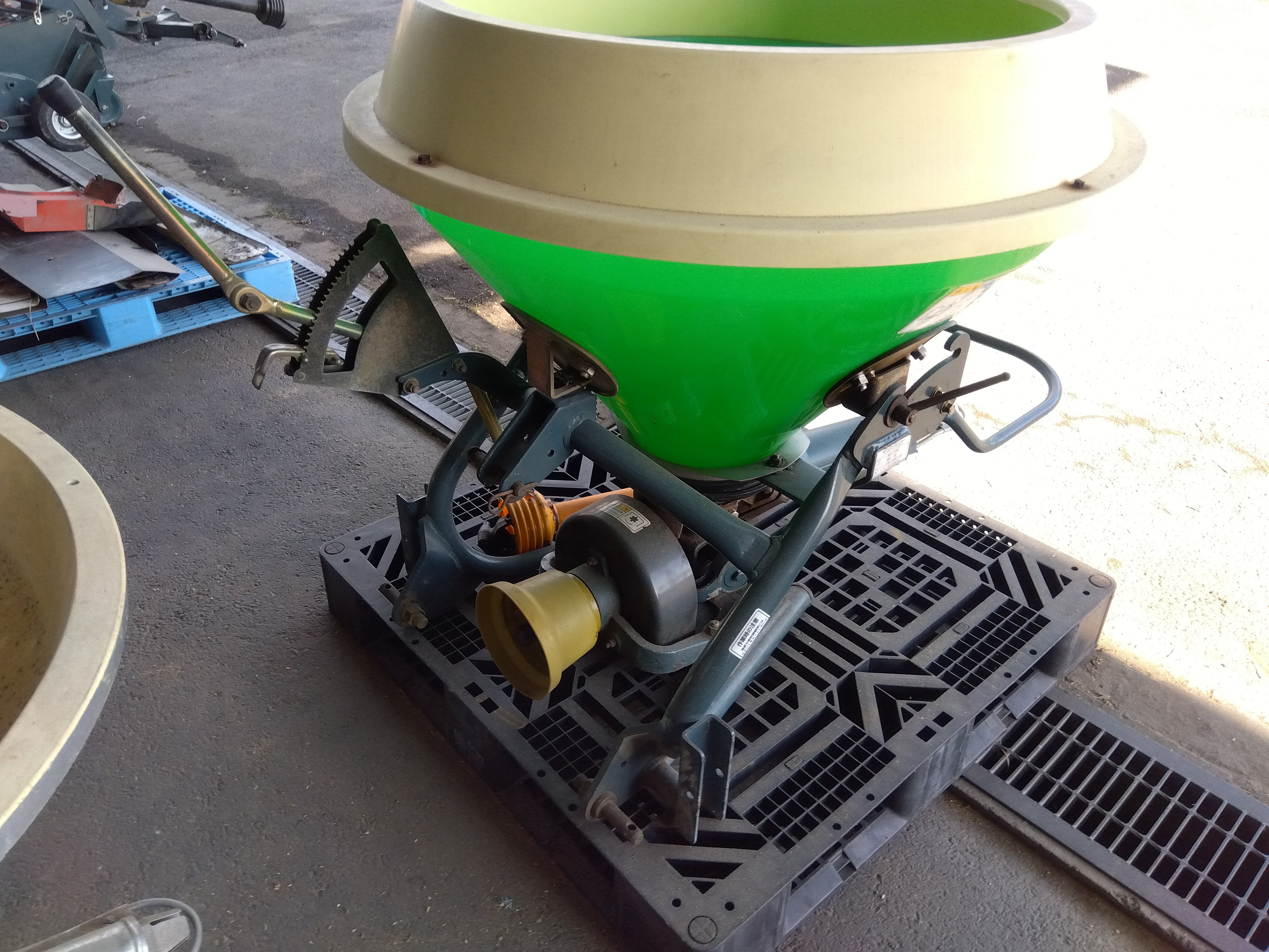 スター中古ブロードキャスターMBC2080 – 農キング