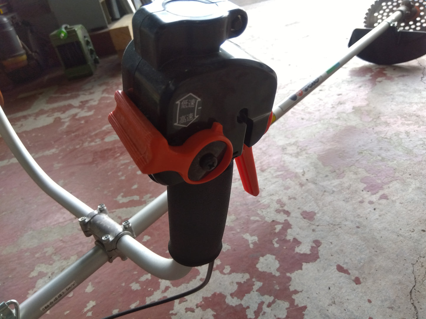 丸山BIGM 中古肩掛け刈払機 BC200T