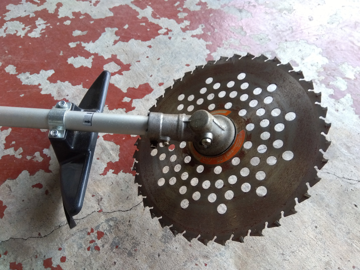 丸山BIGM 中古肩掛け刈払機 BC200T