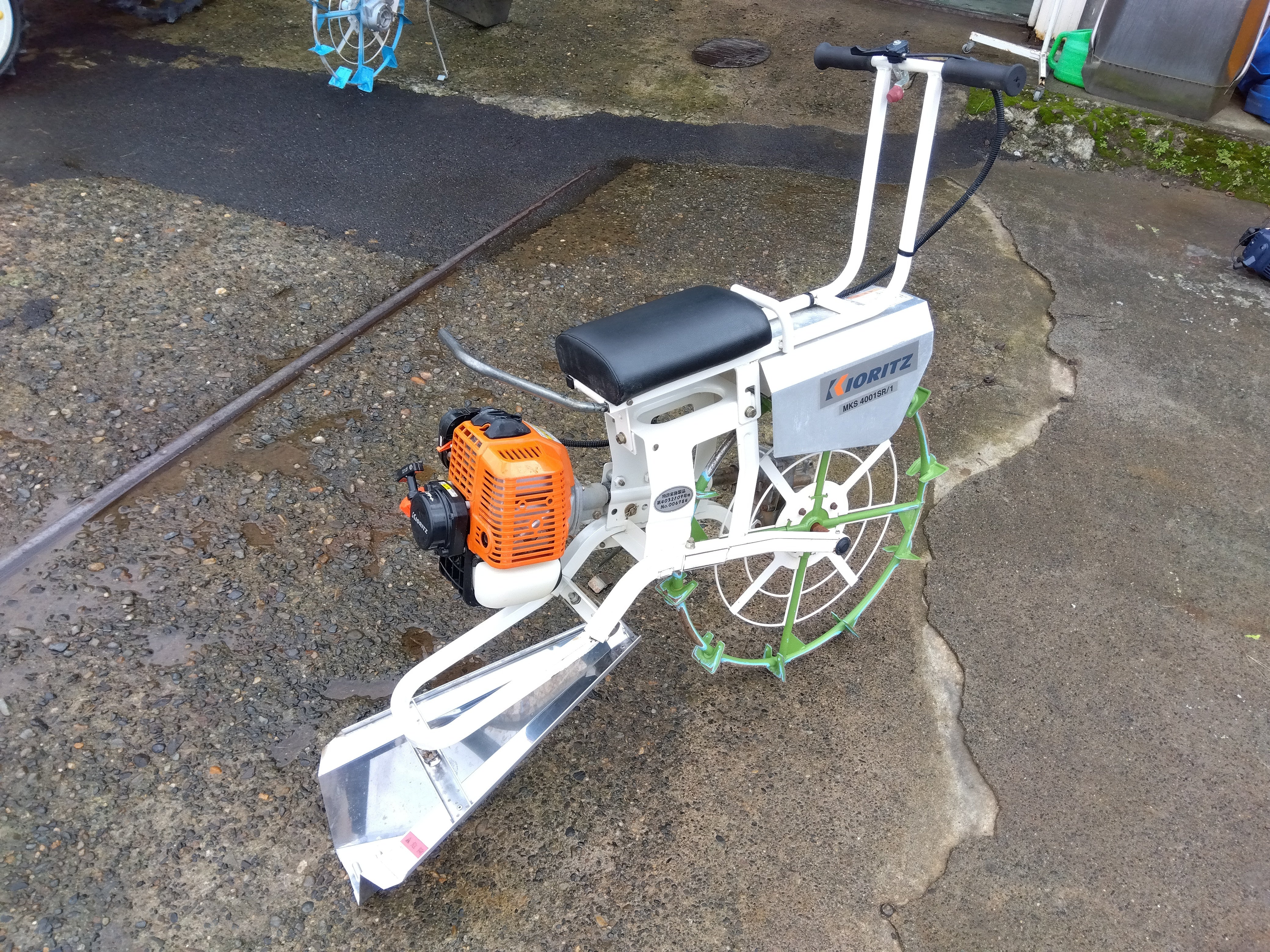 共立 中古 乗用溝切機 MKS4000R 共立 中古 乗用溝切機 MKS4001SR/1 – 農キング