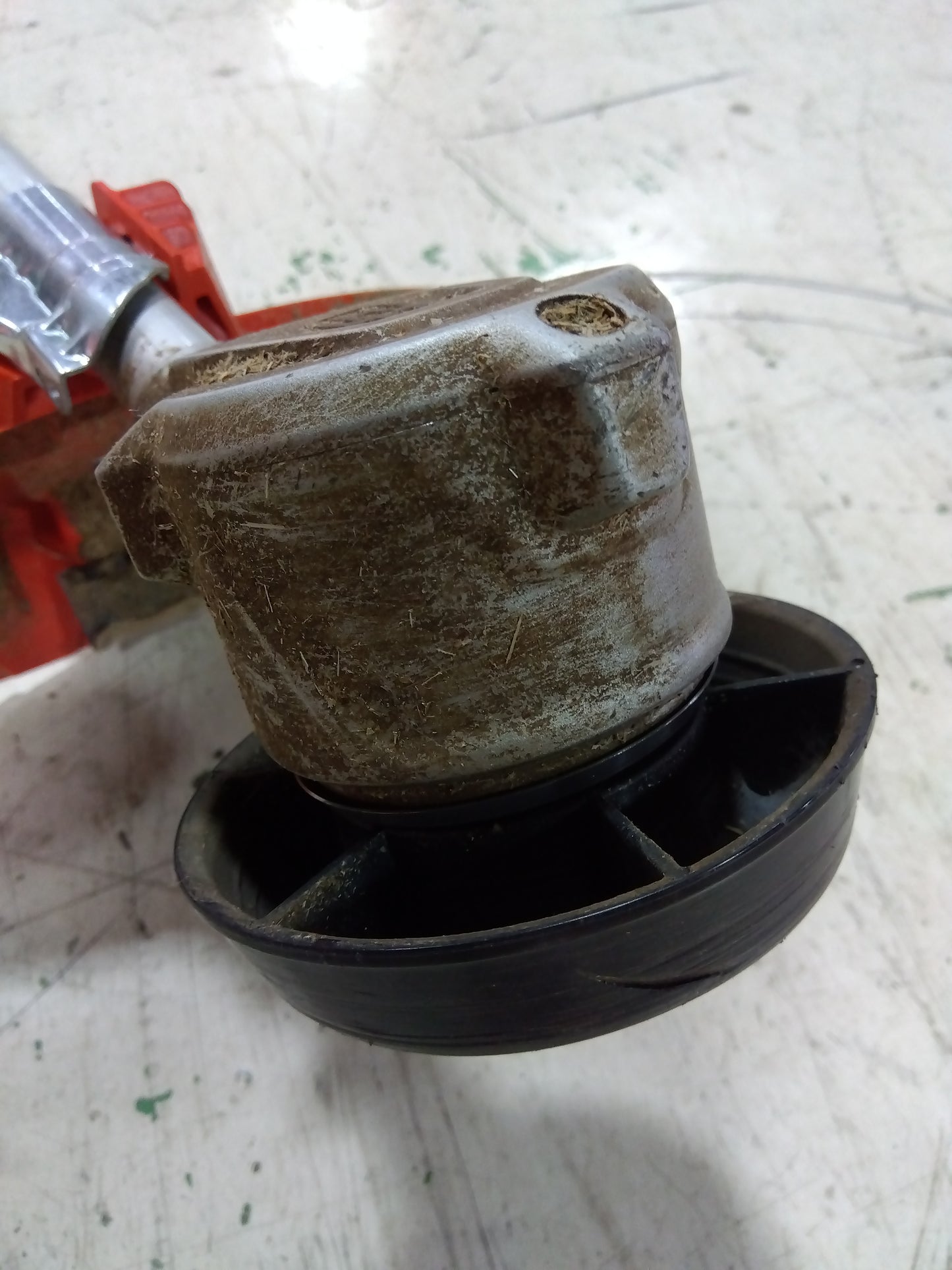 ハスクバーナ バッテリー式 刈払機／チェンソー