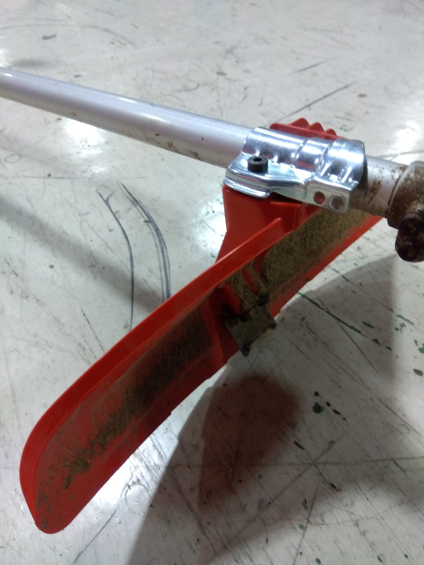 ハスクバーナ バッテリー式 刈払機／チェンソー