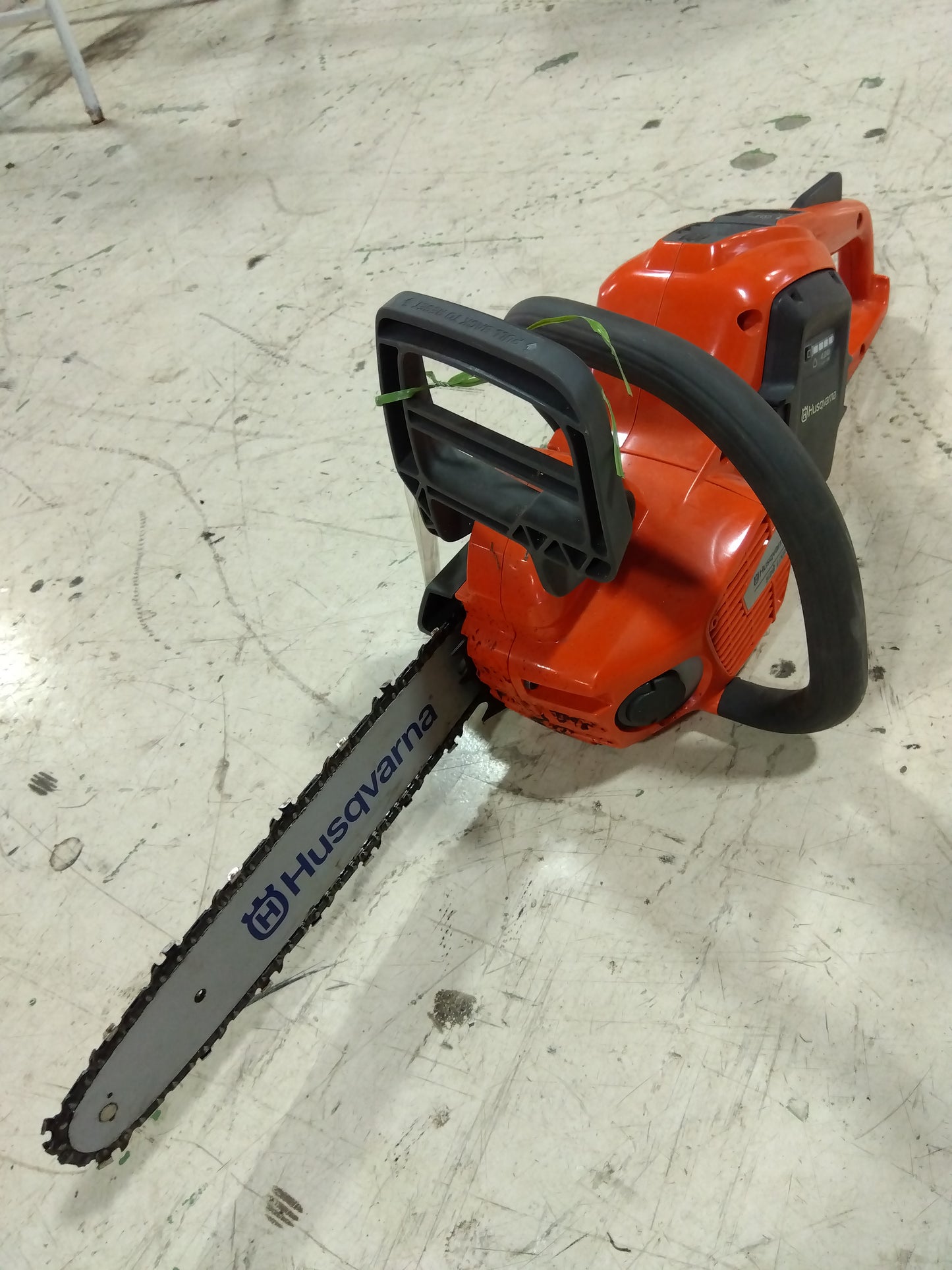 ハスクバーナ バッテリー式 刈払機／チェンソー