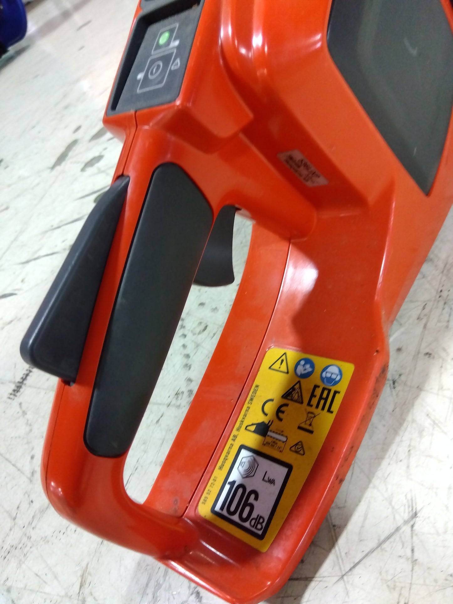 ハスクバーナ バッテリー式 刈払機／チェンソー