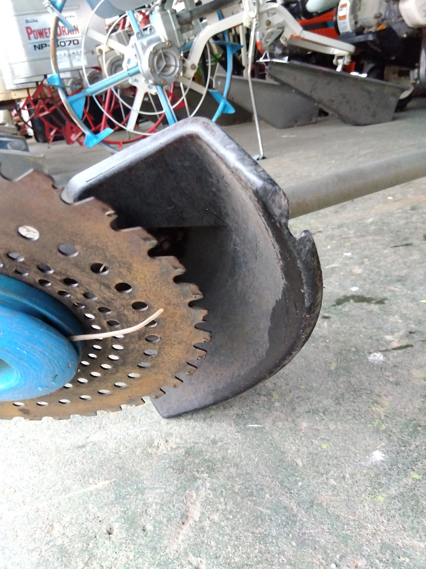 共立　中古　刈払機　SRE265