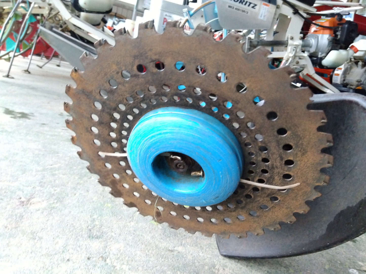 共立　中古　刈払機　SRE265