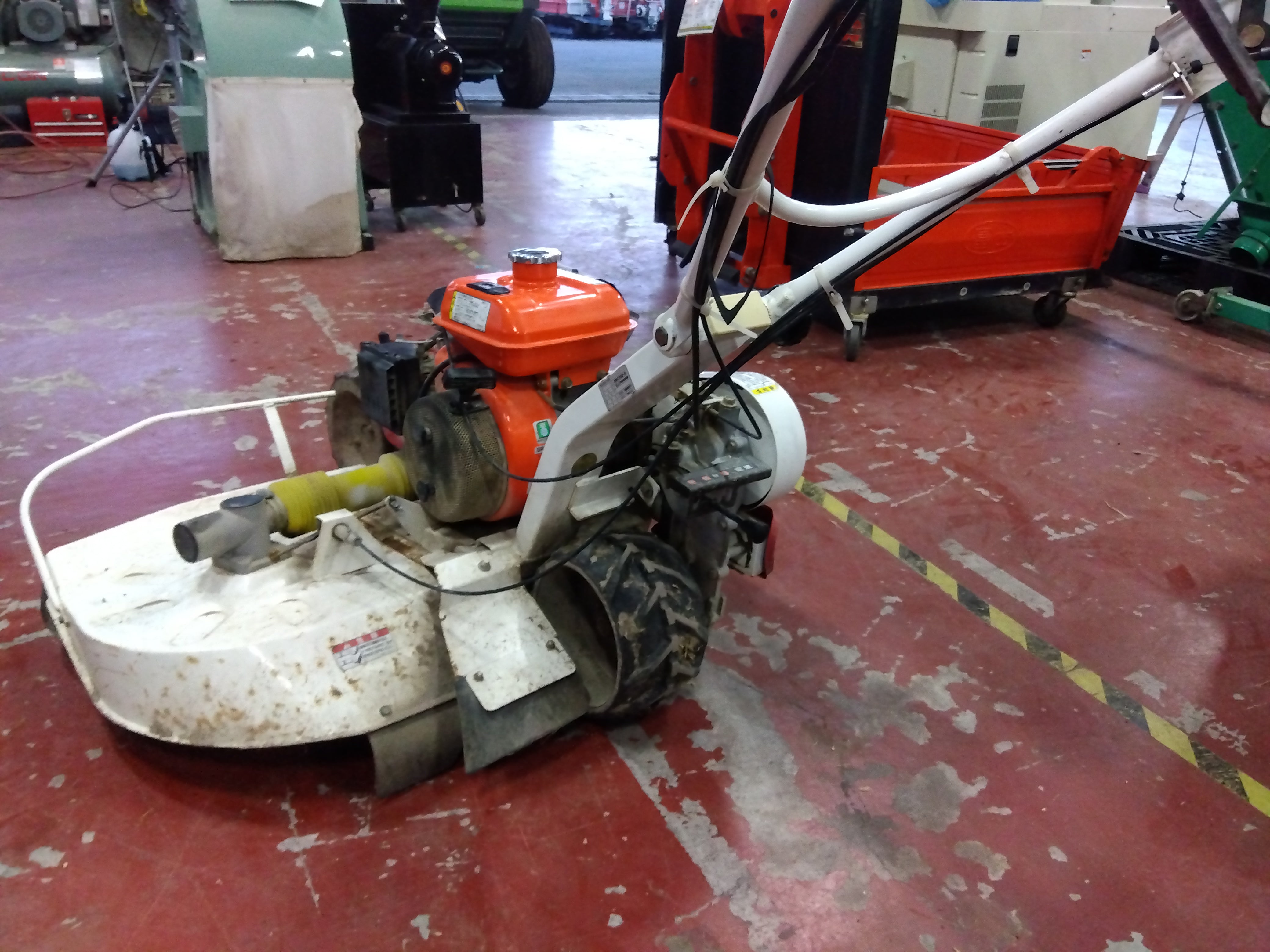 ロータリーモア中古 コマツゼノア 中古 ロータリーモア ZGC702-D – 農キング