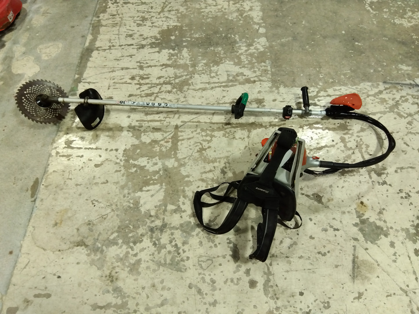 共立　　　中古背負刈払い機　RME2600B