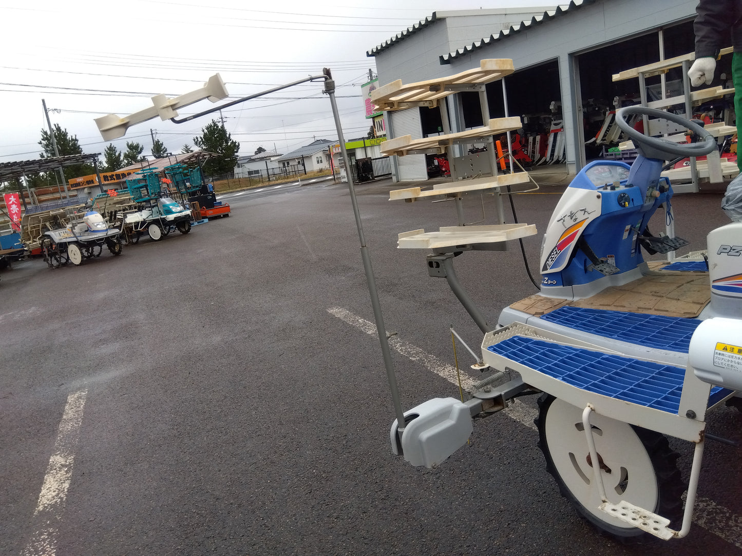 イセキ 中古８条田植機 PZ80D 【ジャンク品】