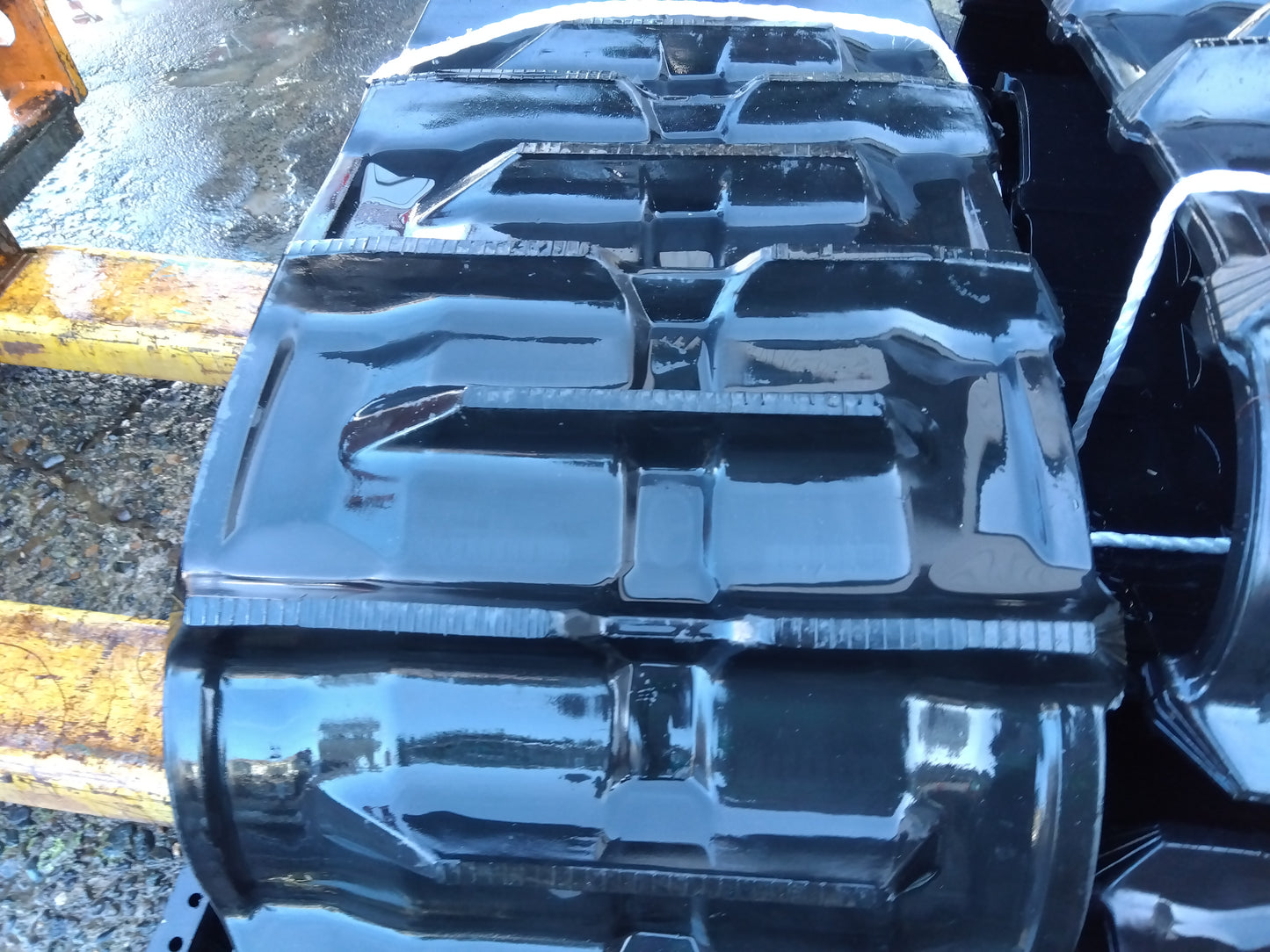 中古　コンバイン用クローラー