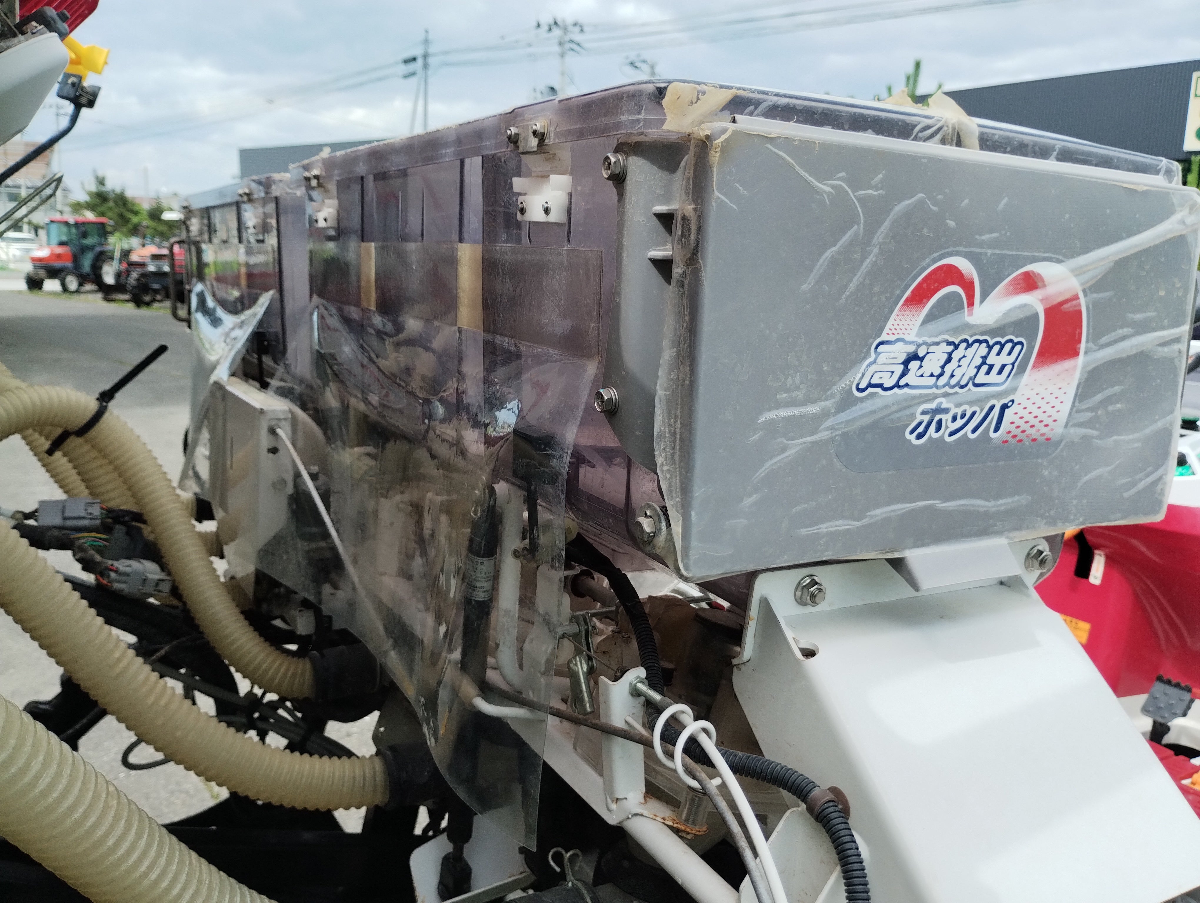 SOLD OUT】ヤンマ YR6D ディーゼル 田植機 湛水直播使用 ST6G 除草剤