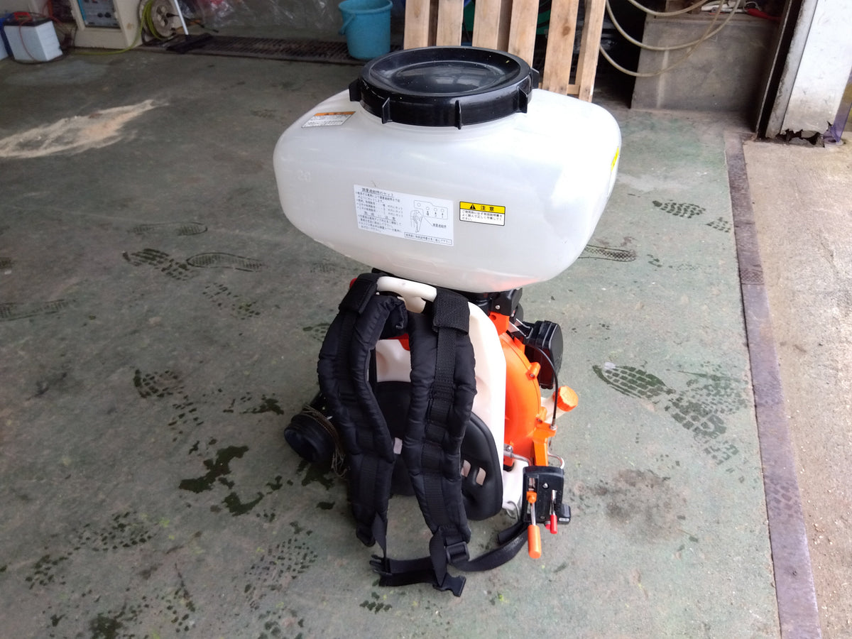 共立　中古　動力散布機　DME605G