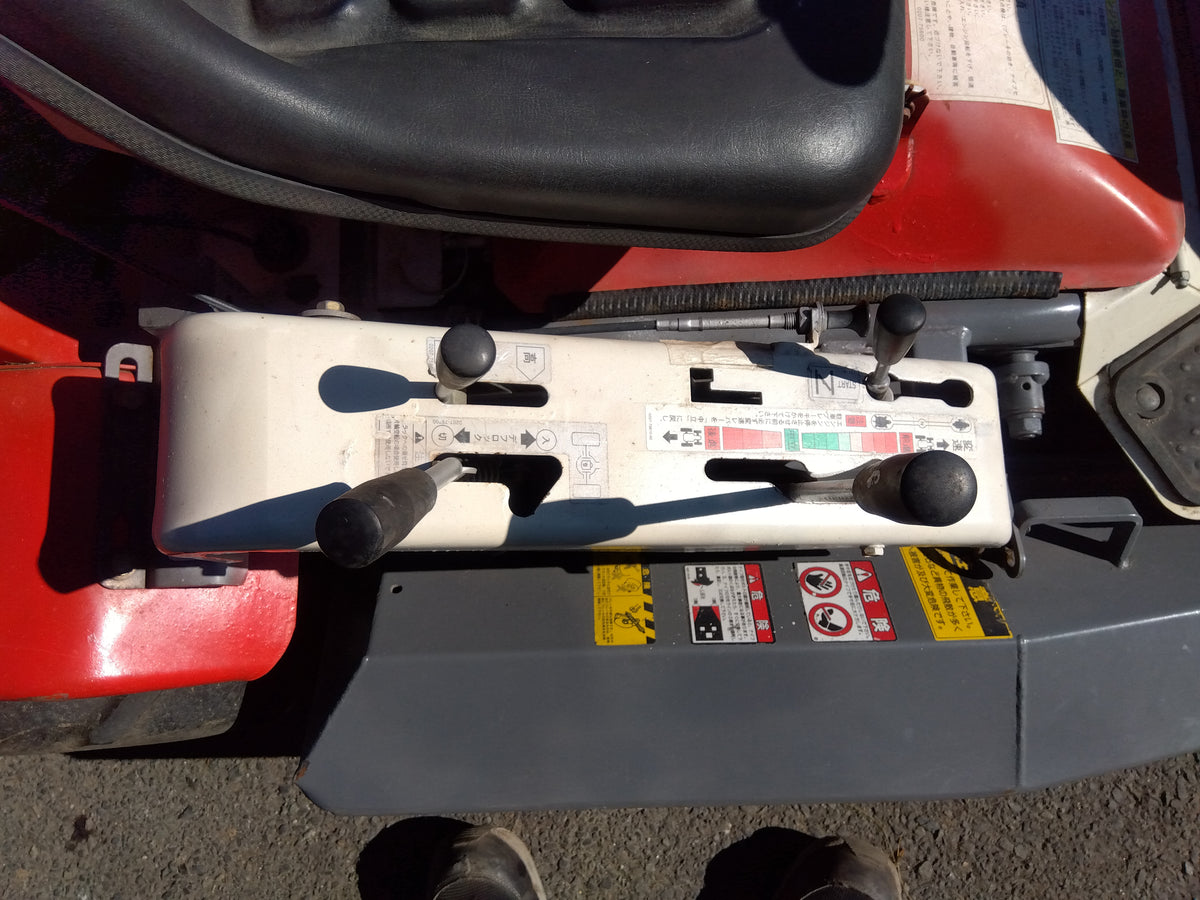 オーレック　中古　乗用モア　RMK160
