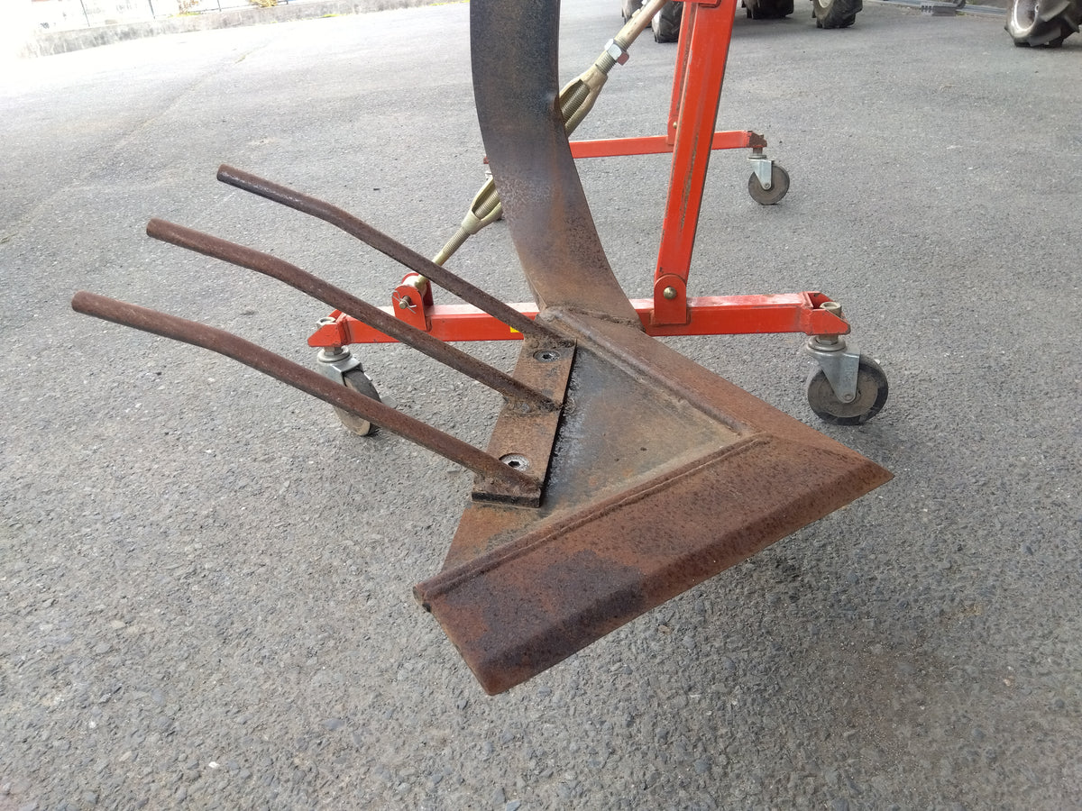 ホクエツ　中古　型式不明　掘取機