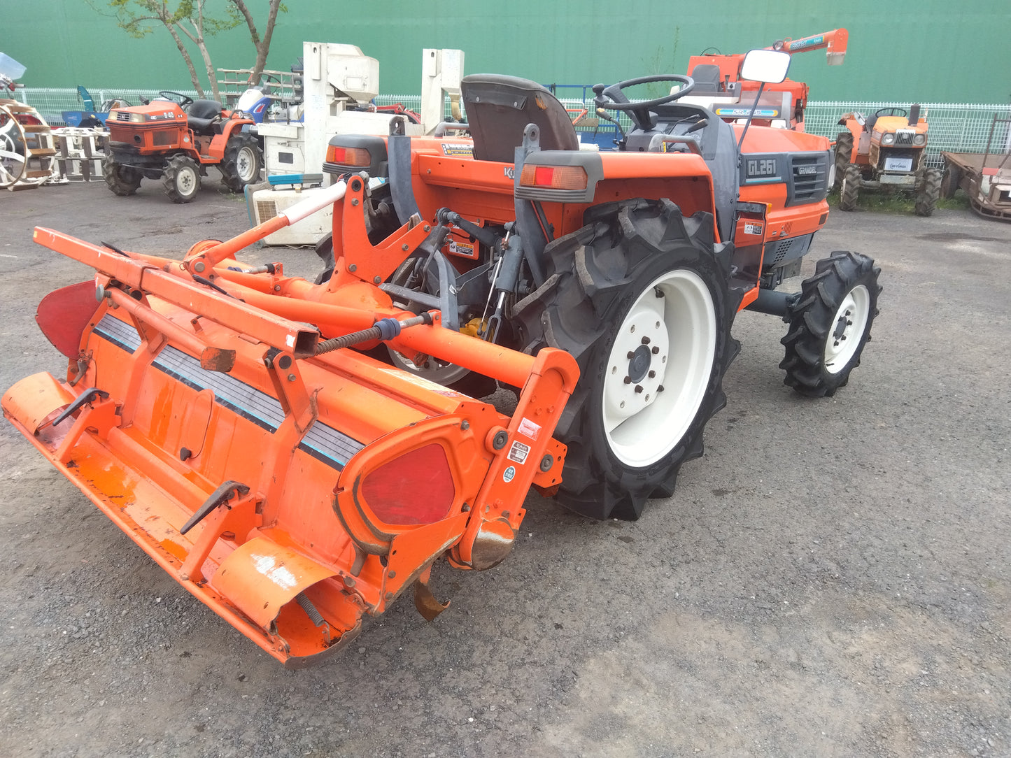 クボタ　中古　トラクター　GL261　27馬力　水平制御