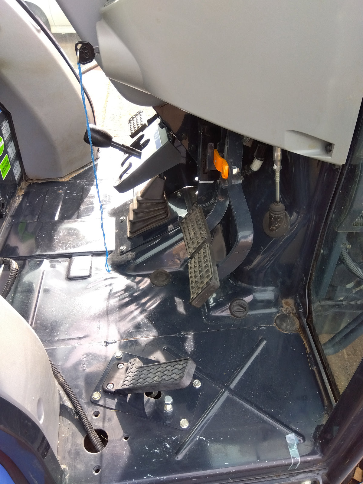 イセキ 中古 トラクタ GEAS NTA45FF-SGQCY【1,201.1h】