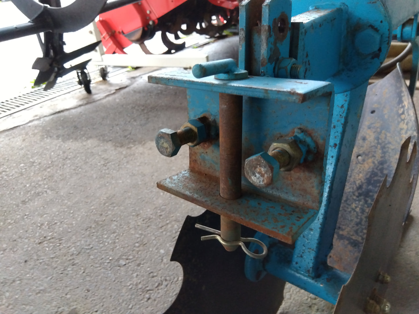 小関　中古　耕耘機用溝切機　ミゾホール