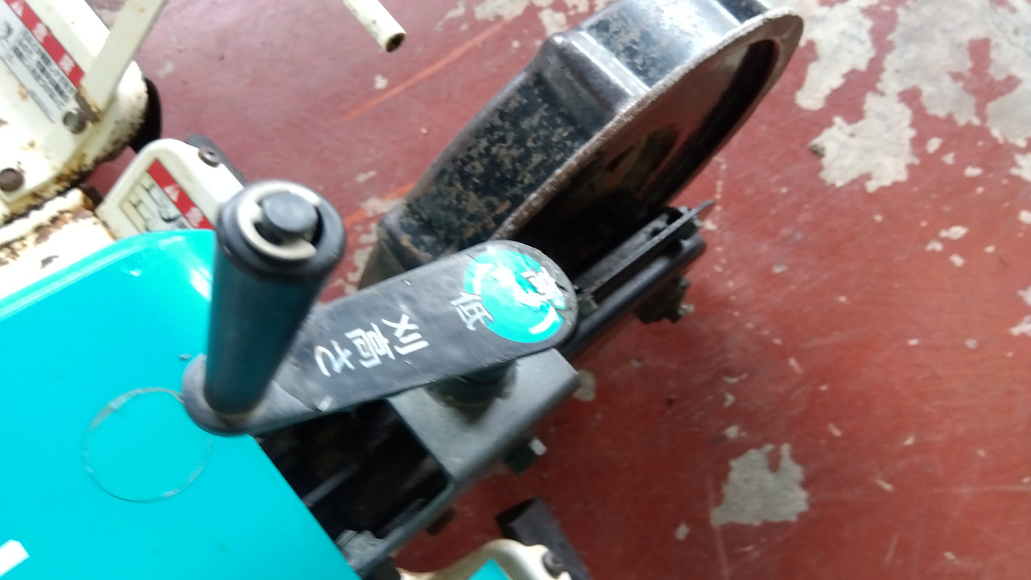 クボタ　中古　畔草刈機　GC602R