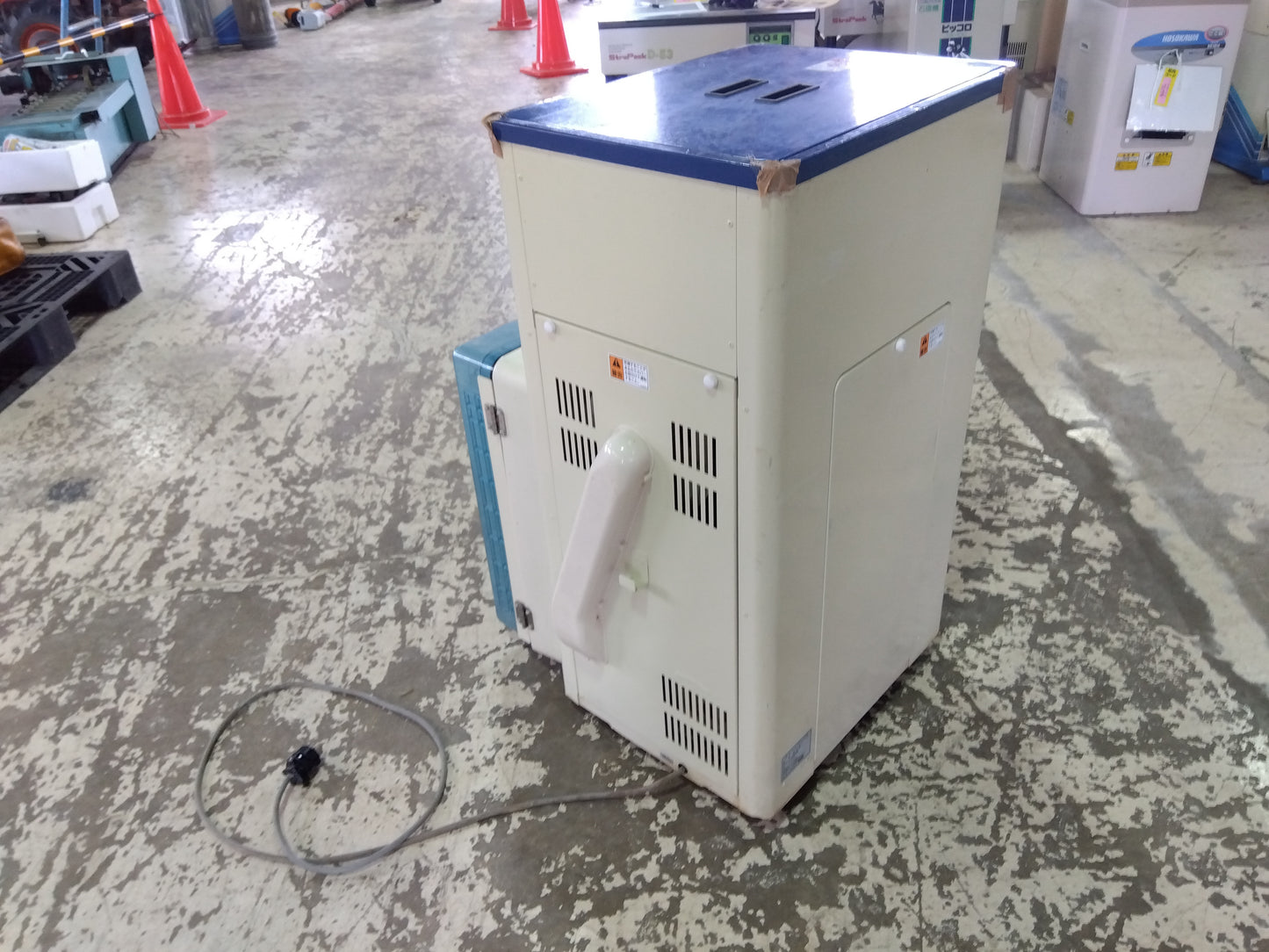 サタケ　中古　精米機　CBS2200