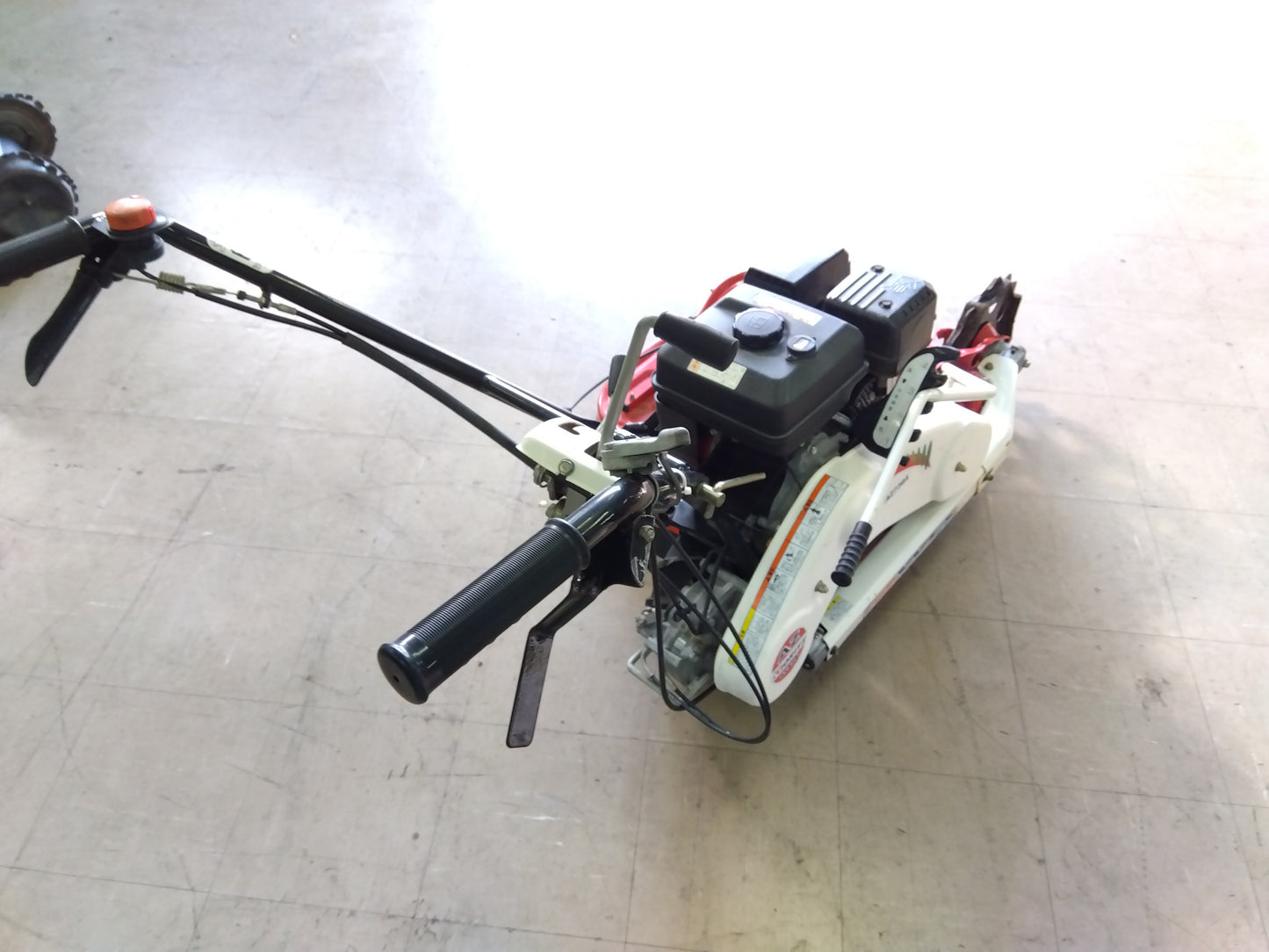 共立　中古　ウィングモア　AZ736A