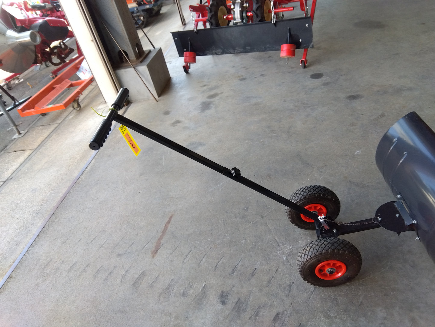 メーカー不明　中古タイヤキャスターシャベル山形店　（8284）