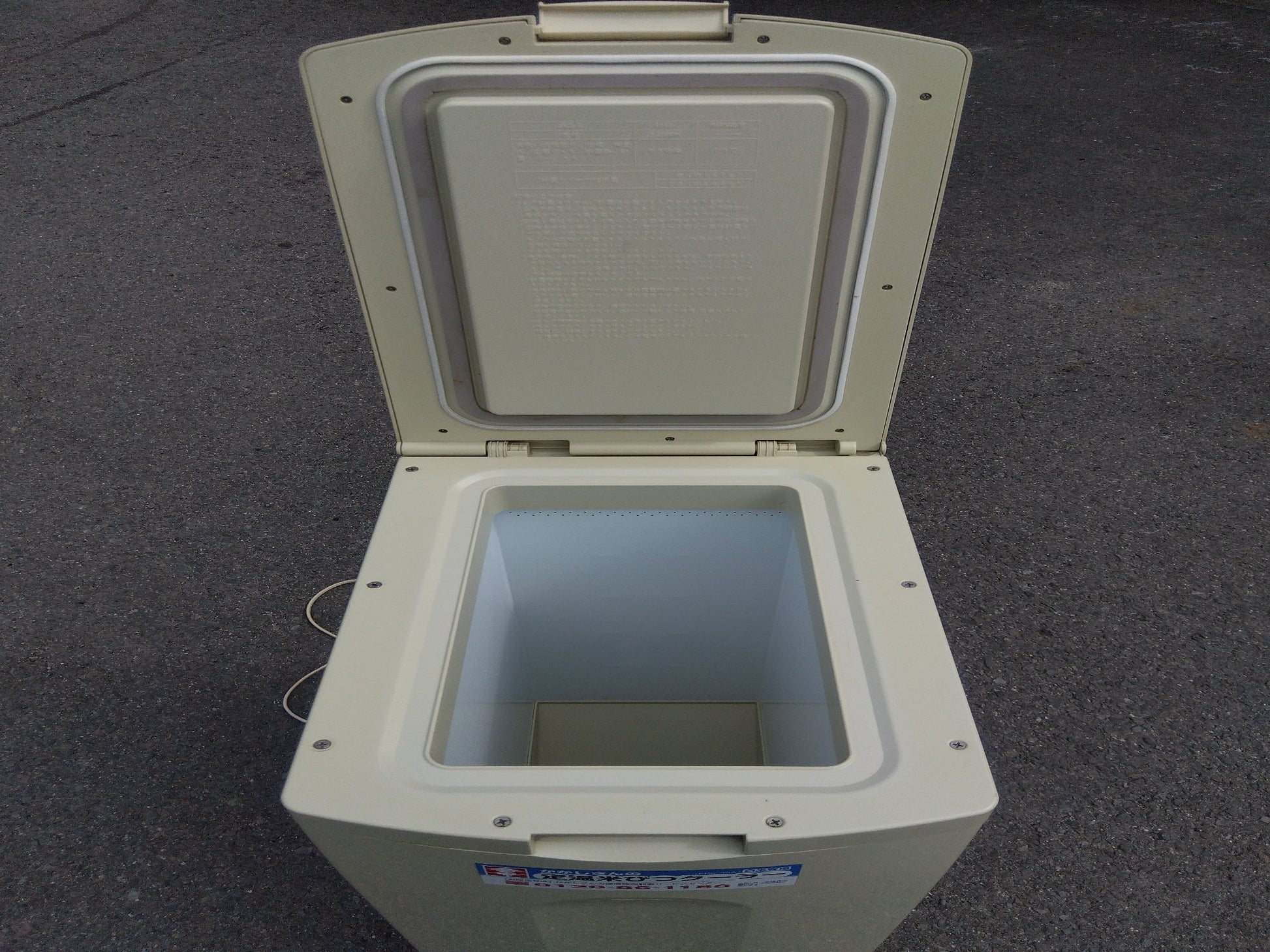 かかし 中古 定温米びつクーラー KRC-30A – 農キング