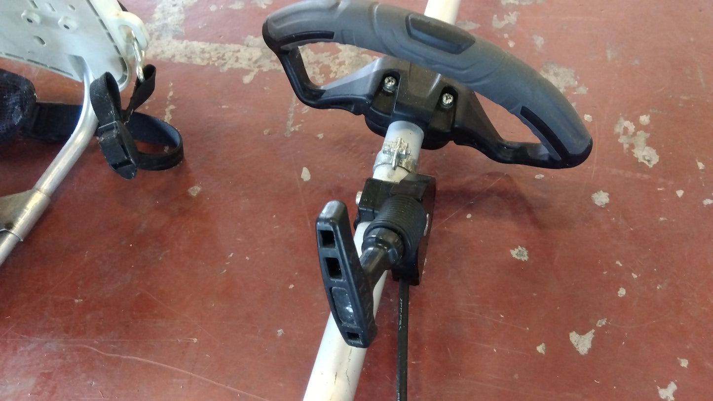 共立　中古　刈払い機　RME2620T