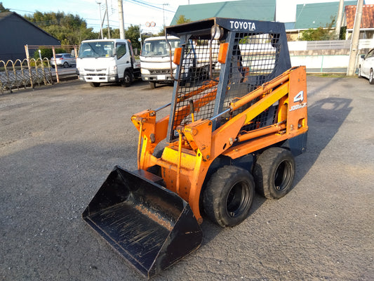 トヨタ　中古　スキッドステアローダー　3SDK