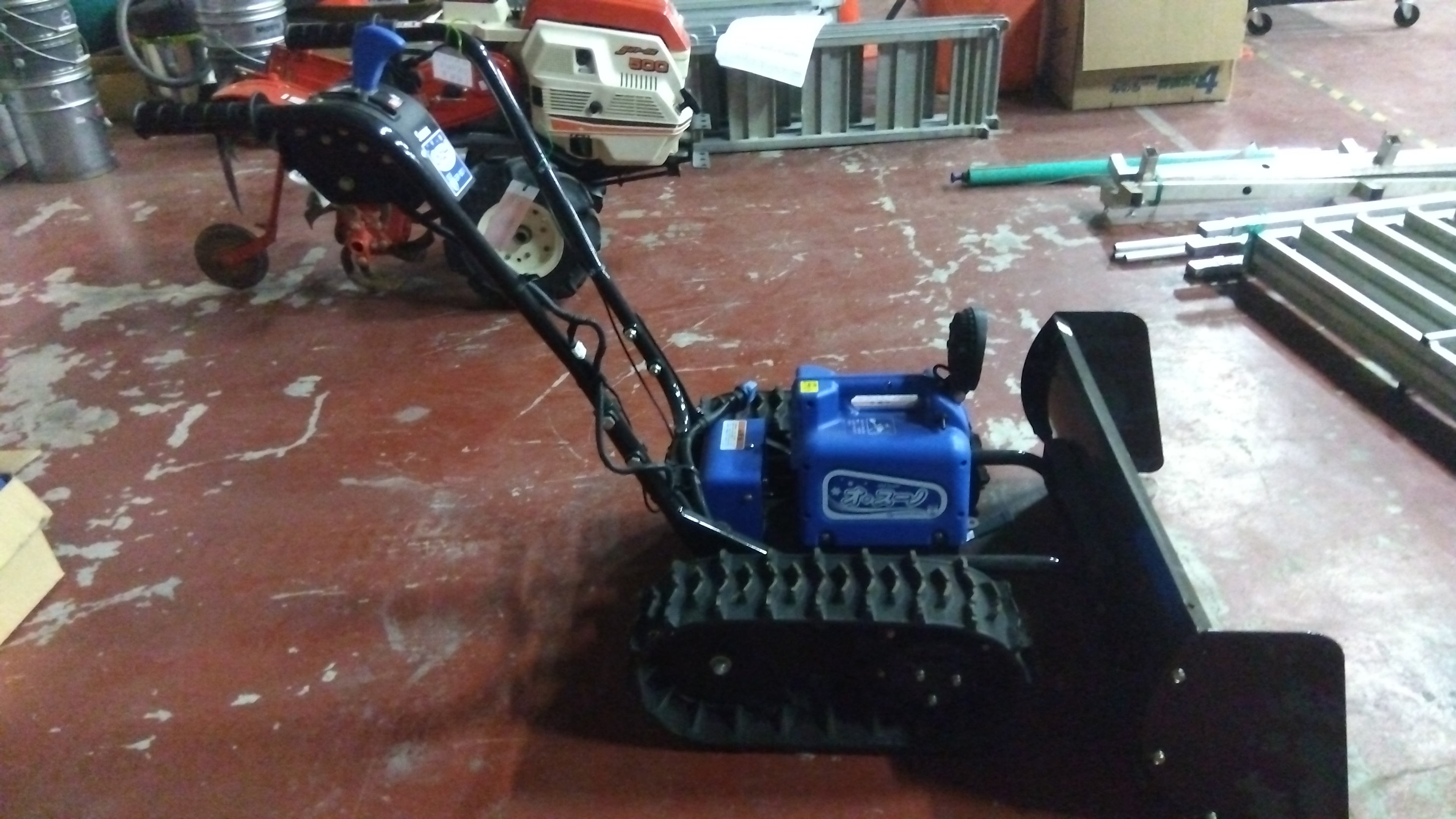 Sasaki ササキ ER-801電動ラッセル除雪機 充電式 除雪幅800mm 楽天市場】ササキ 充電式 除雪機 オ・スーノ ER-801DX (除雪幅800mm