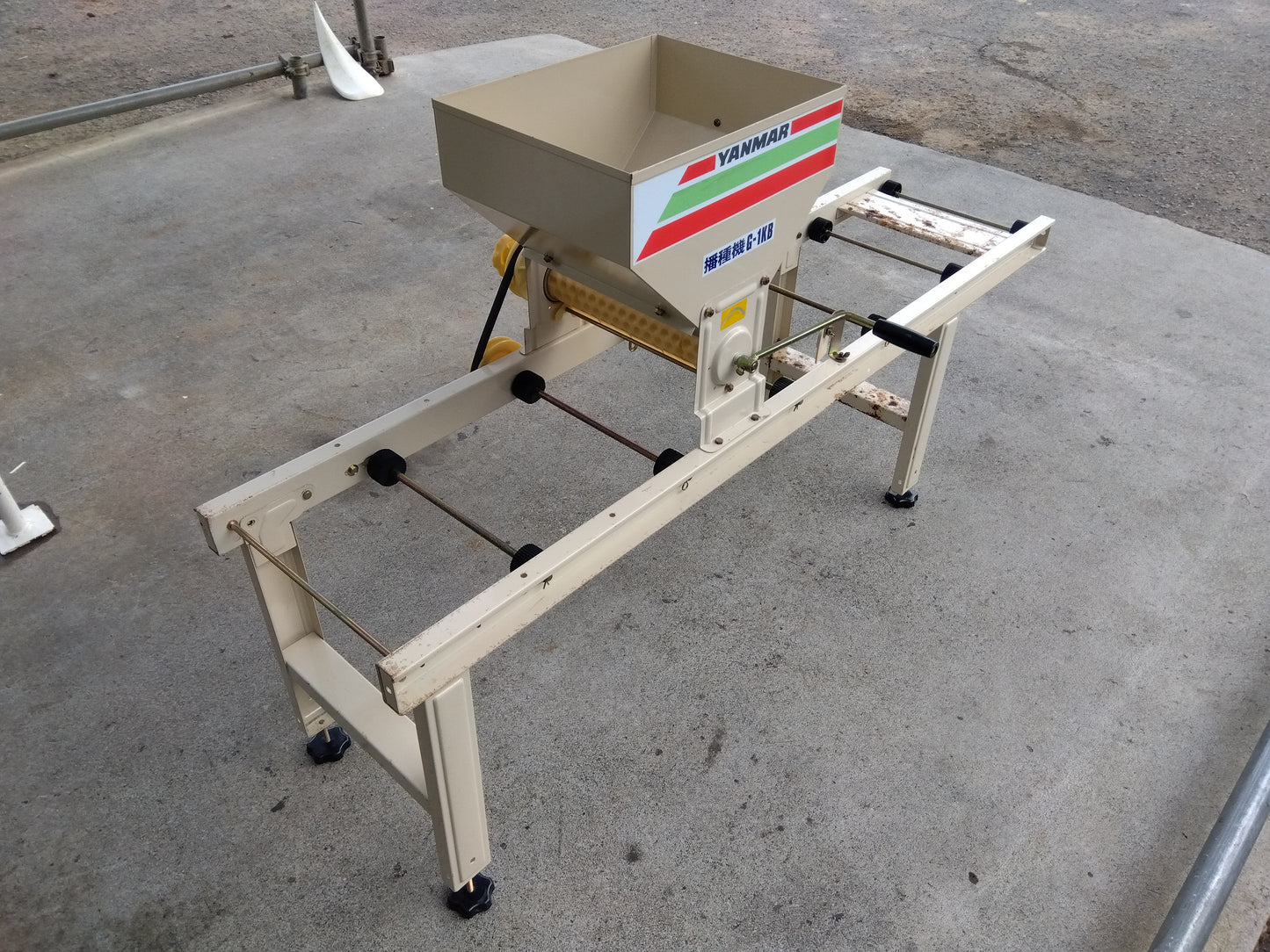 ヤンマー　中古　播種機　G-1KB