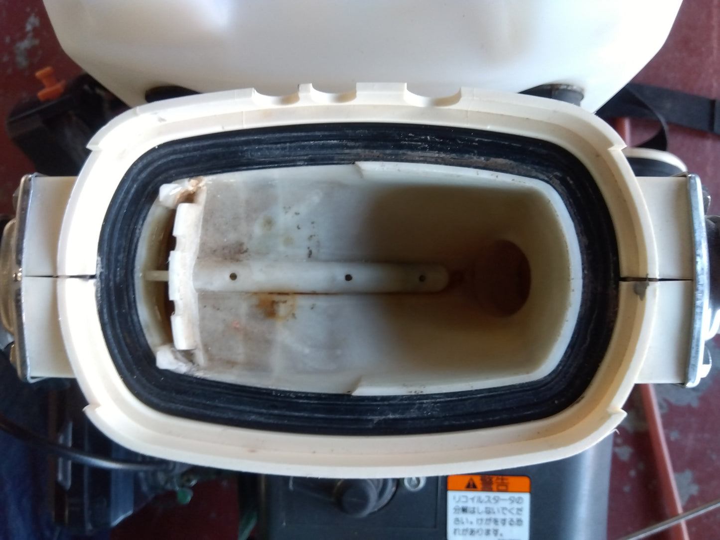 クボタ（丸山）　中古　動力散布機　DKJ61G-26