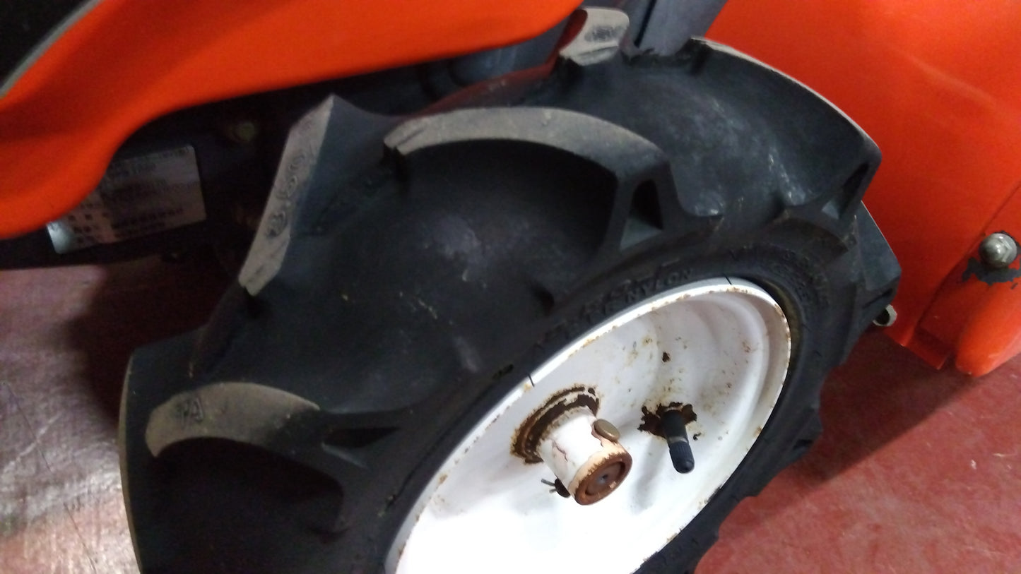 クボタ　中古　耕耘機　TR60