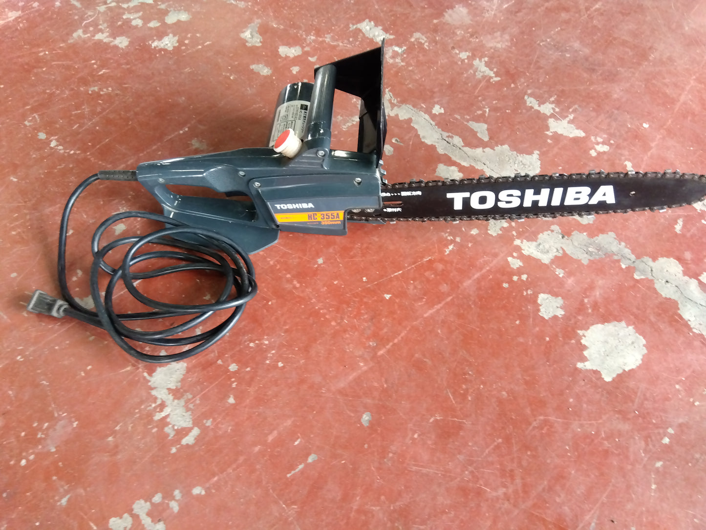 東芝　中古　電気チェーンソー　HC355A