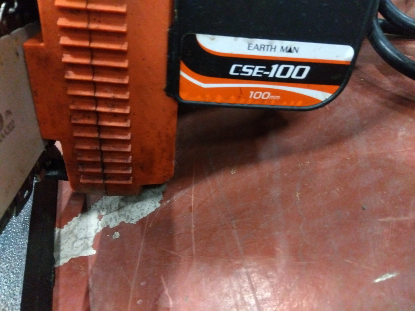 アースマン　中古　ミニチェーンソー　CSE-100　『宮城店1677』