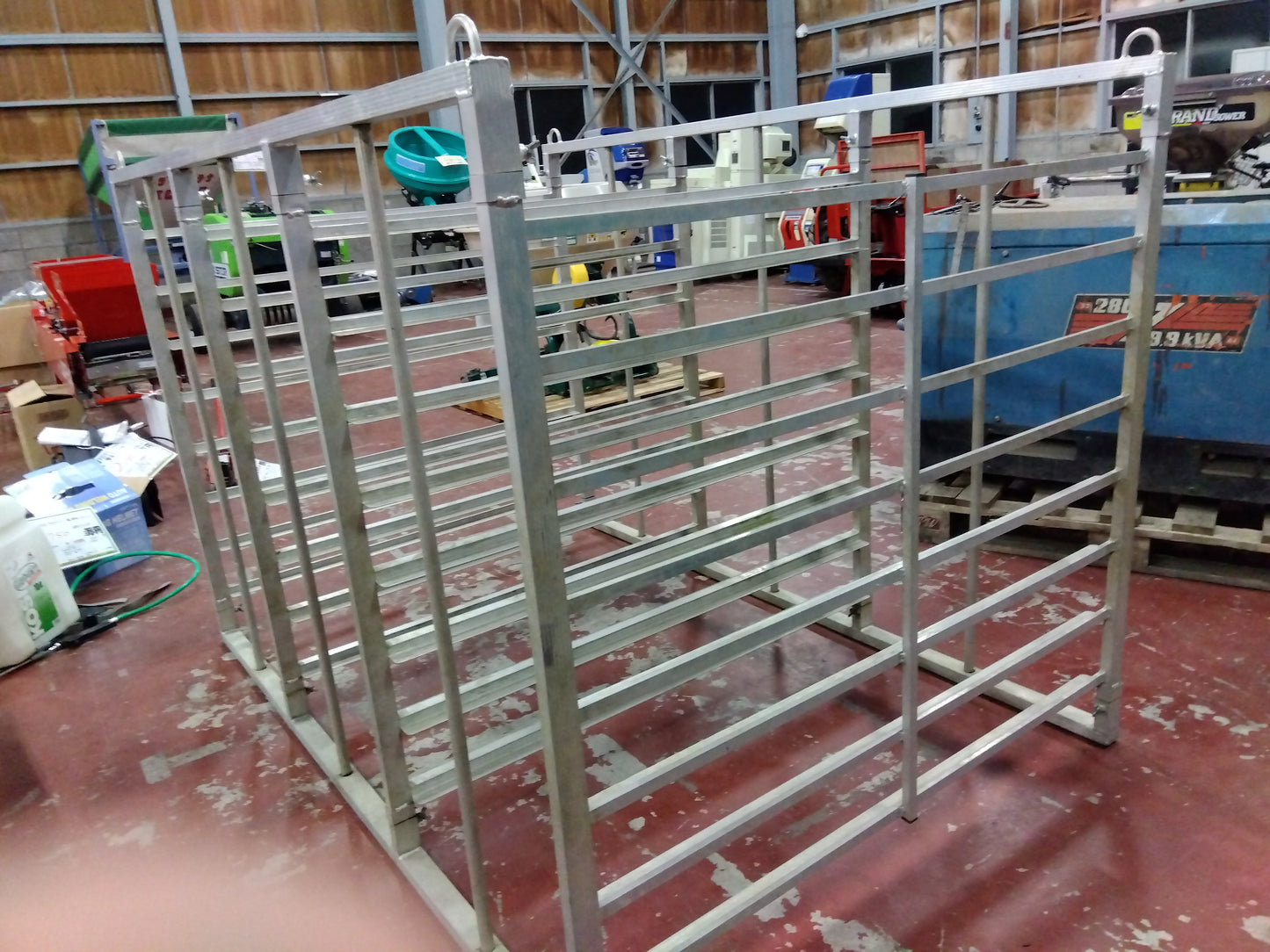 メーカー不明　中古　苗コンテナ　96枚入れ　『宮城店1693』