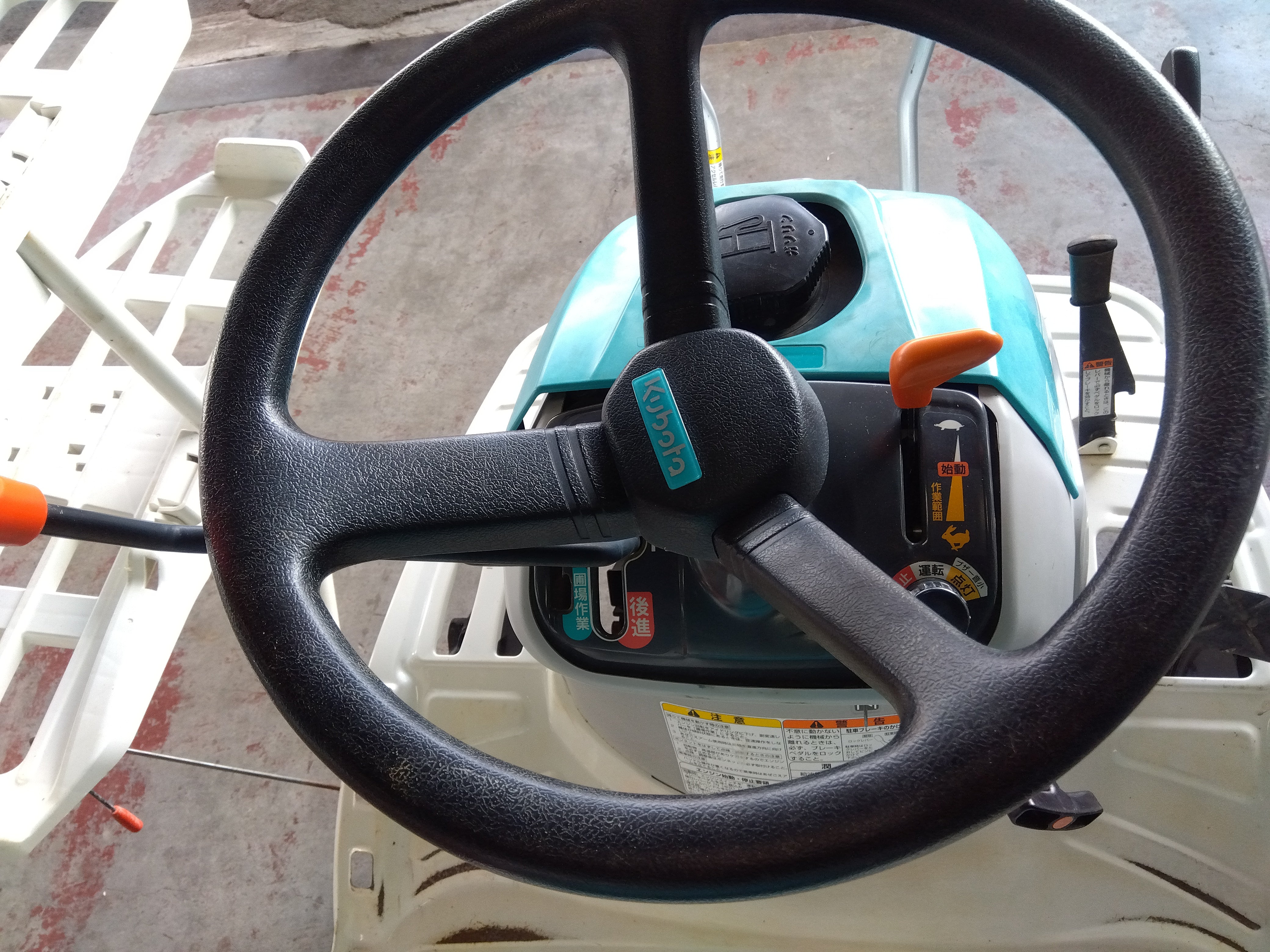 近日中修理予定Kubota 田植機 中古　JC4 実働 近日中修理予定Kubota 田植機 中古 JC4 実働 近日中修理予定Kubota 田植