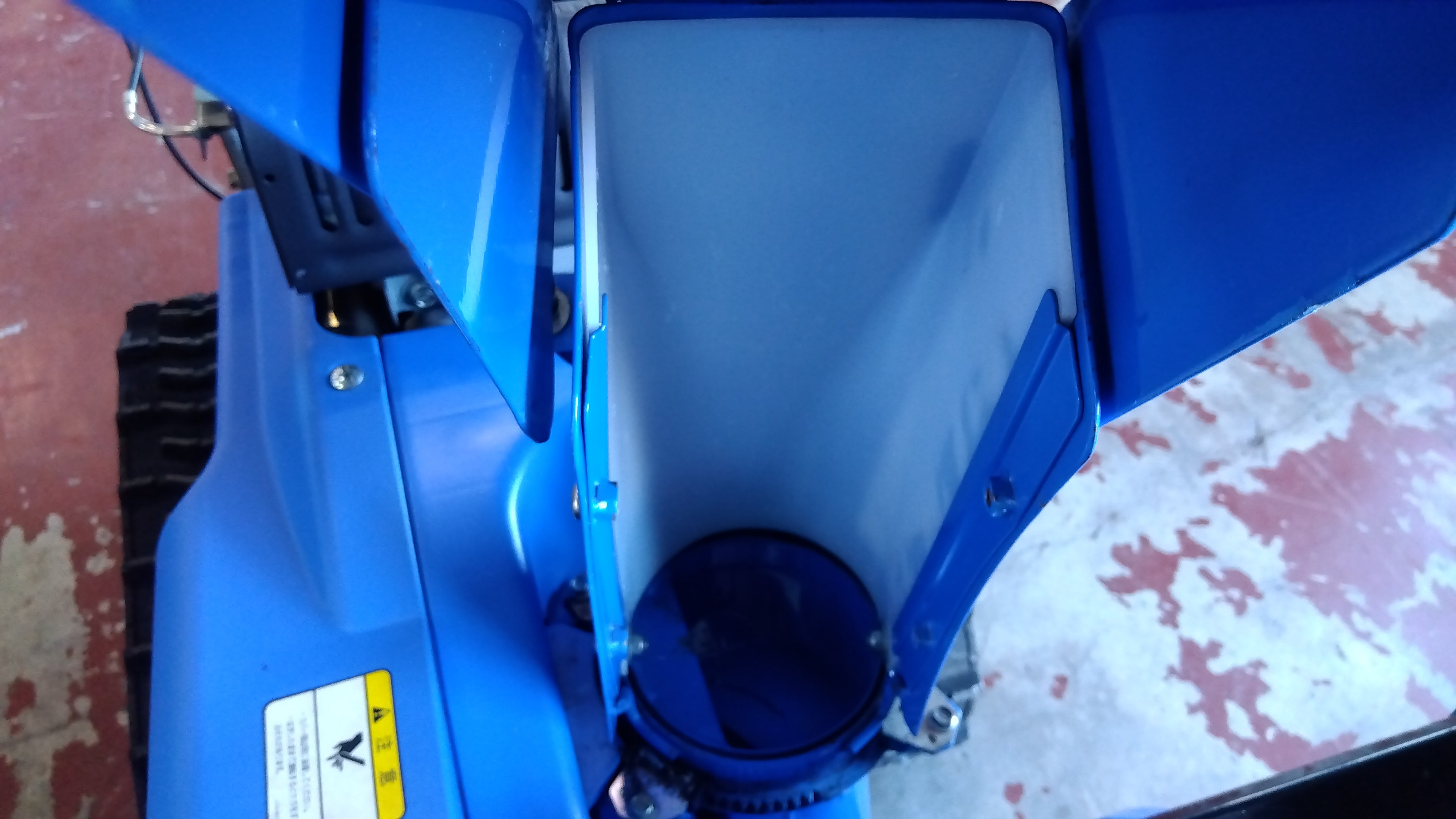 Yamaha YT660 除雪機 青 実機レビュー】ヤマハ家庭用 除雪機YT660は本当に買い？良い悪い