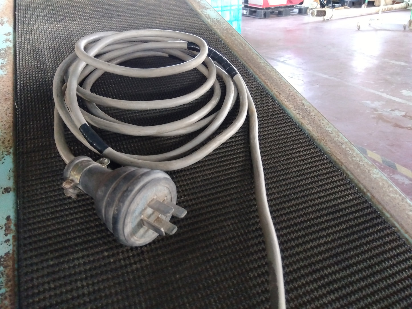 山本　中古　ベルトコンベヤー　FM24-24-45　「宮城店1815」