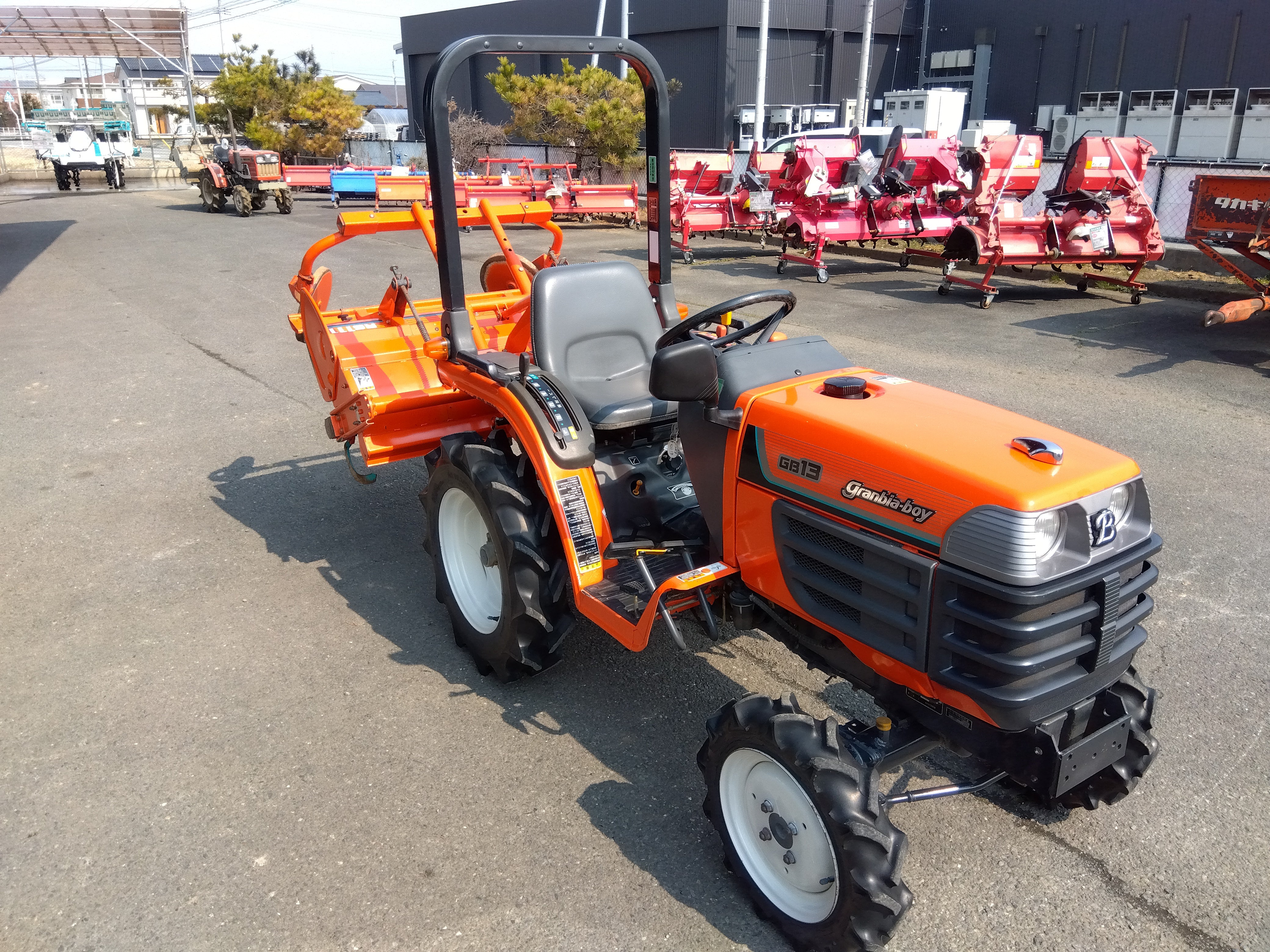レンタルＯＫ整備品トラクター B5000 9馬力 4WD ロータリー トラクタ 水田 稲作 農業機械 農機具 農業 中古 レンタルOK整備品トラクター B5000 9馬力 4WD ロータリー トラクタ