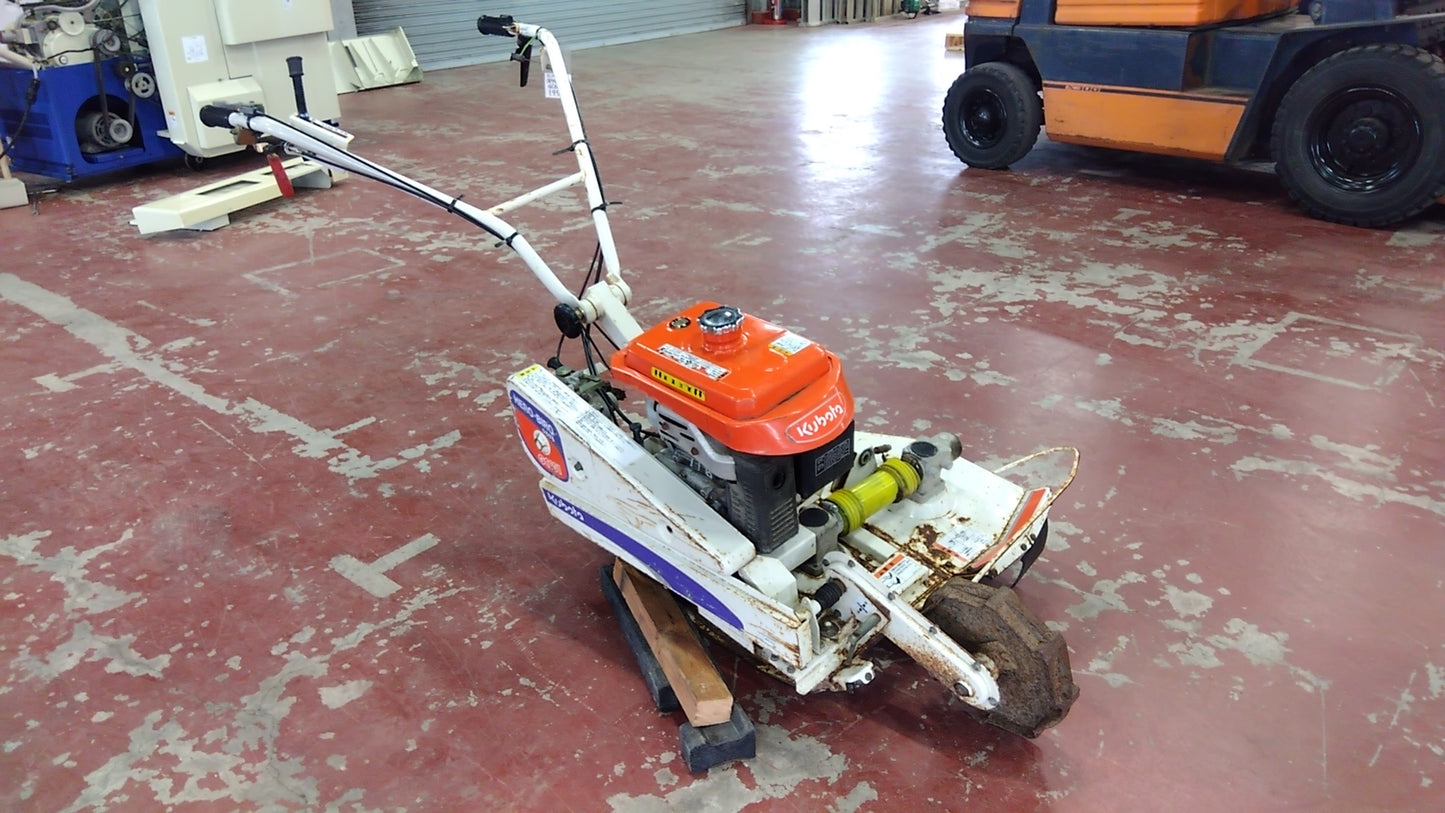 【ジャンク品】クボタ　中古　畔草刈り機　GC601　「宮城店1951」