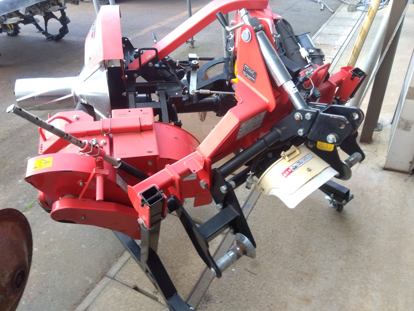 ニプロ　畦塗機　LZR302NJ【8829】