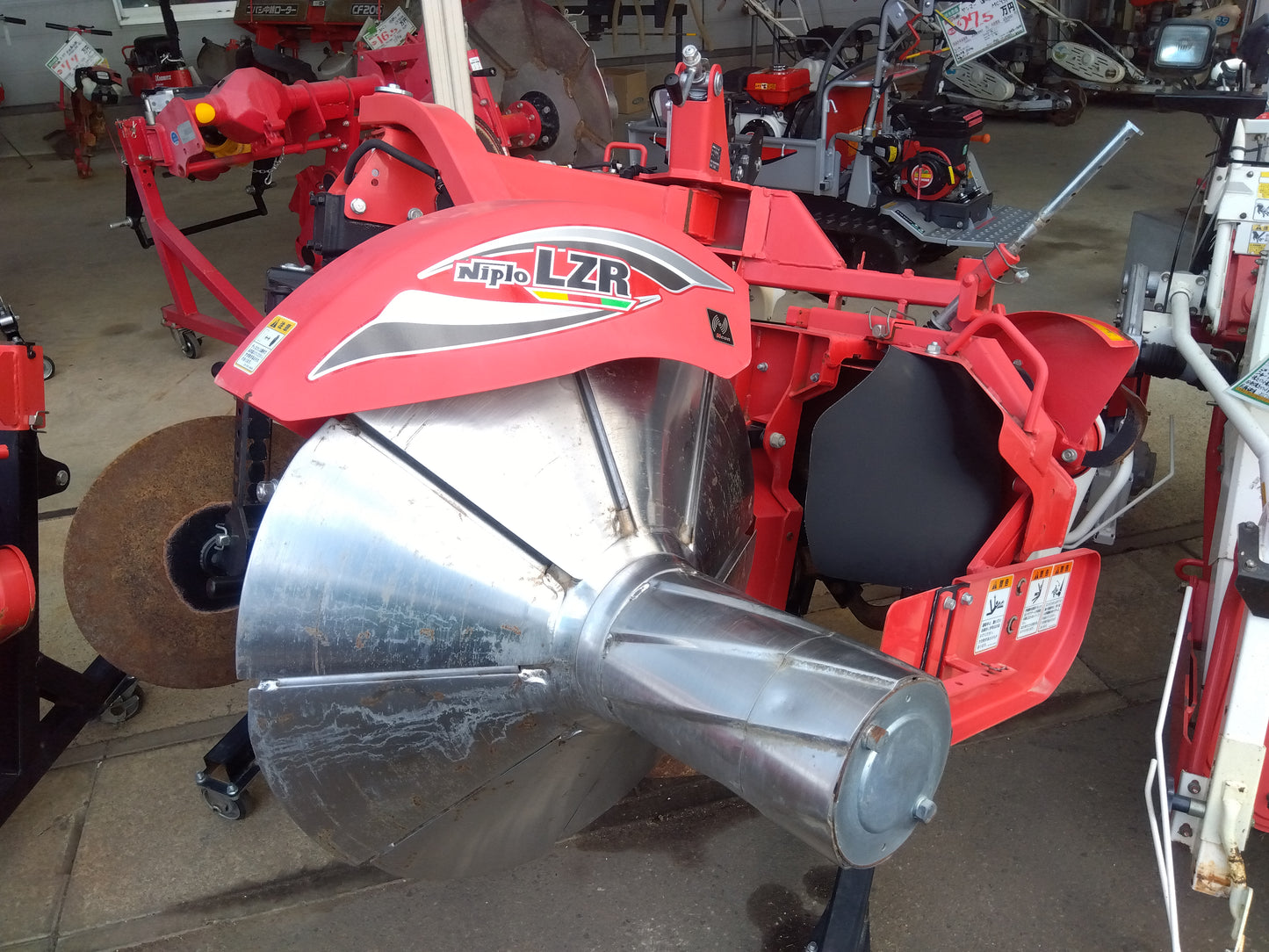 ニプロ　畦塗機　LZR302NJ【8828】