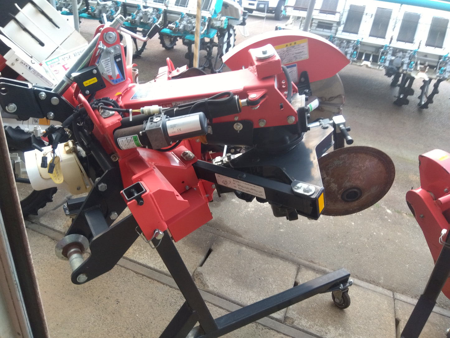 ニプロ　畦塗機　LZR302NJ【8828】