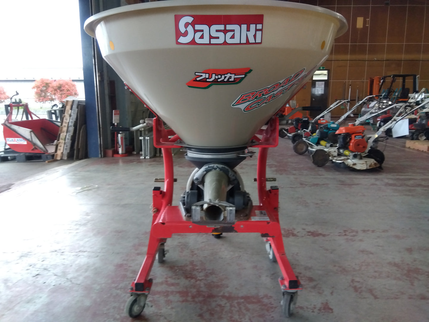 ササキ　中古　ブロードキャスター　CF200　「宮城店　2005」