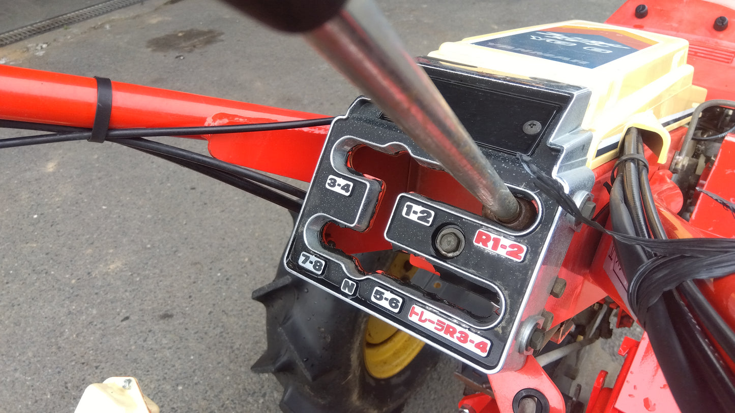 ヤンマー　中古　耕耘機（掘り取り機付き）YG6　「宮城店2013」